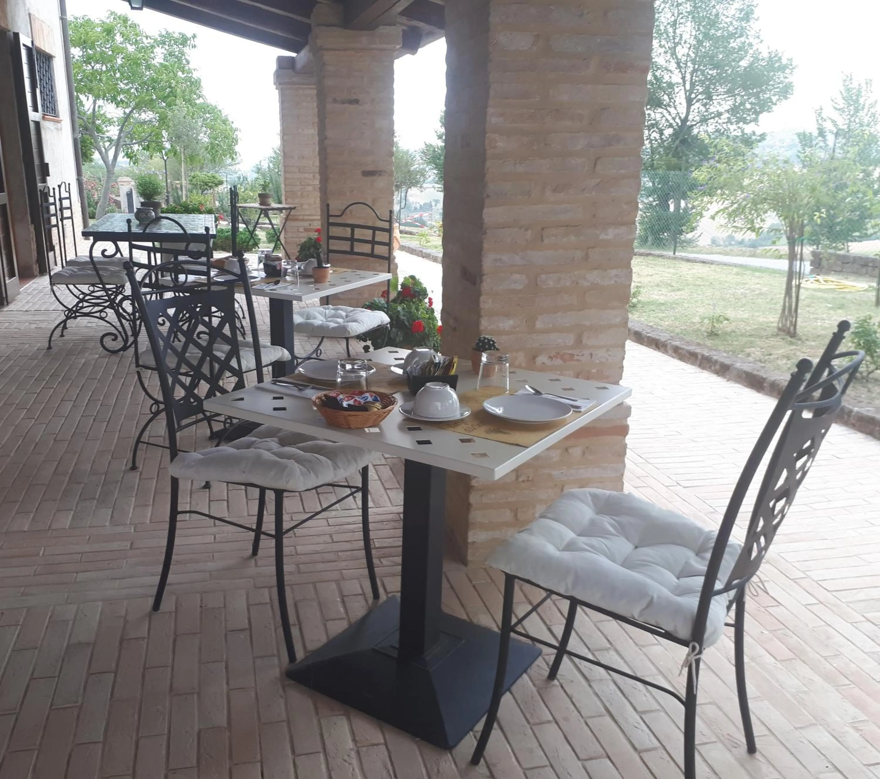 Breakfast in B&B I Pini Di Storaco