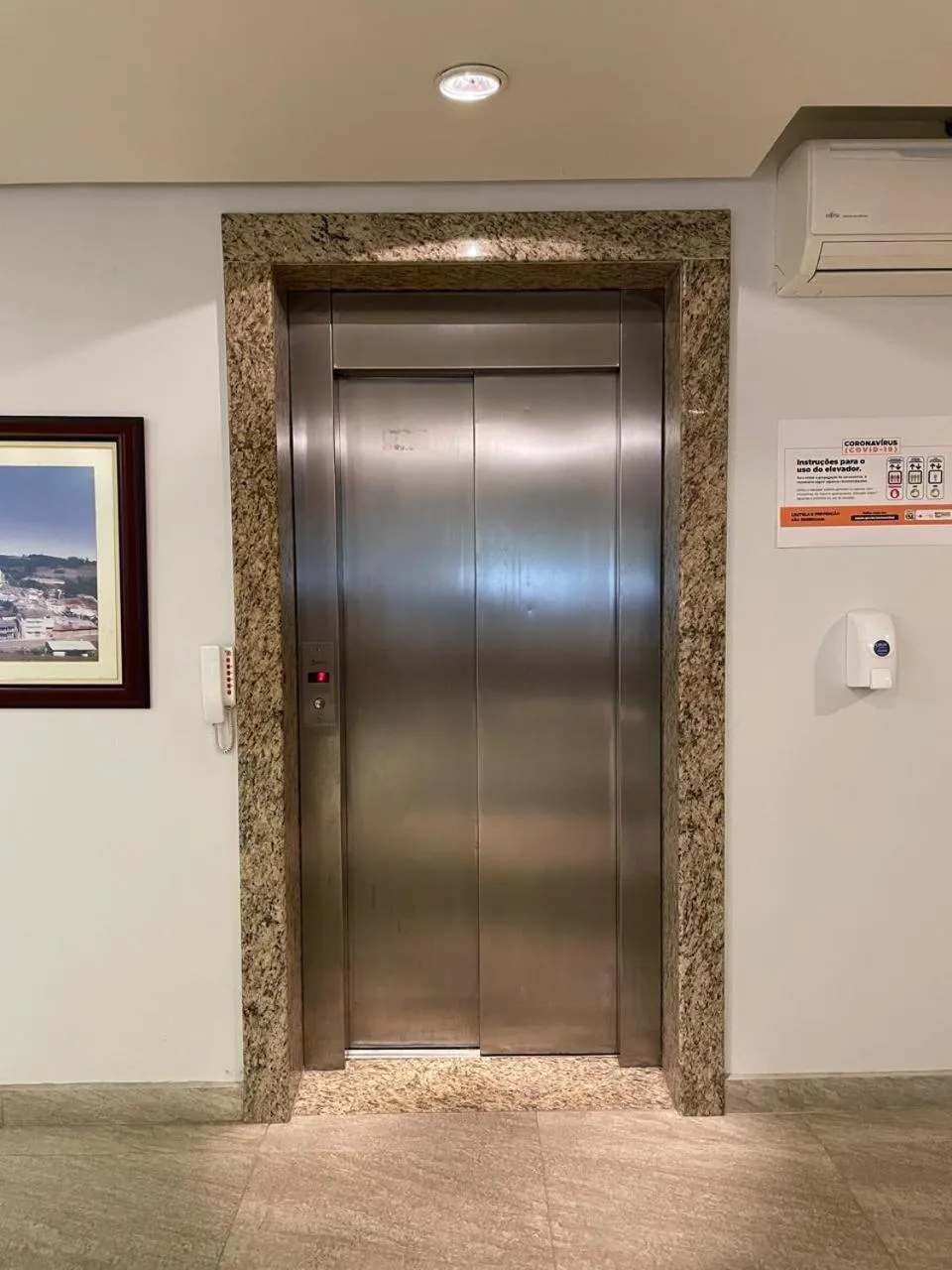 Lobby or reception in Dona Adelia Hotel e Restaurante