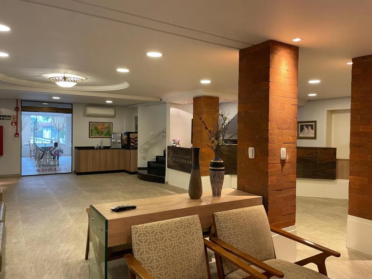Lobby or reception in Dona Adelia Hotel e Restaurante