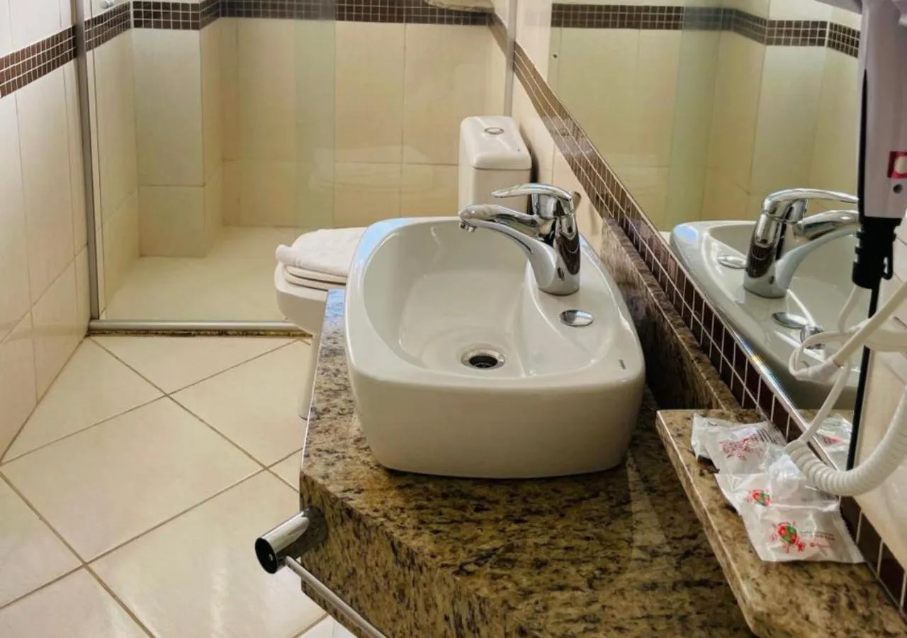 Shower in Dona Adelia Hotel e Restaurante