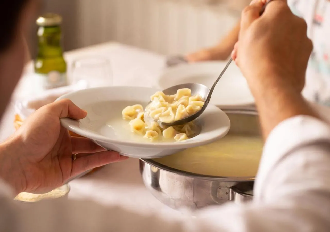 Restaurant/places to eat in Dona Adelia Hotel e Restaurante