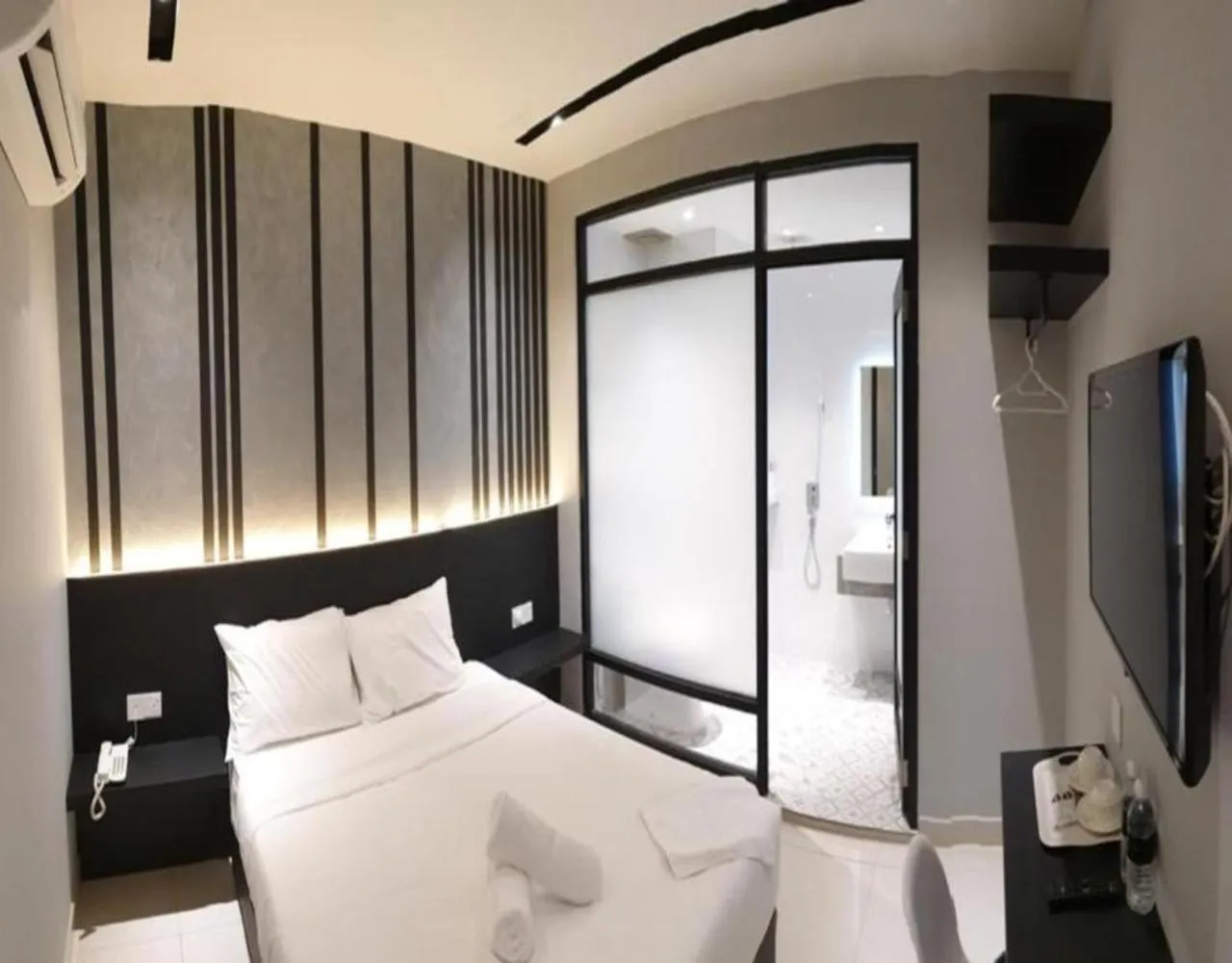 Bedroom, Bed in Suite Dreamz Hotel Banting