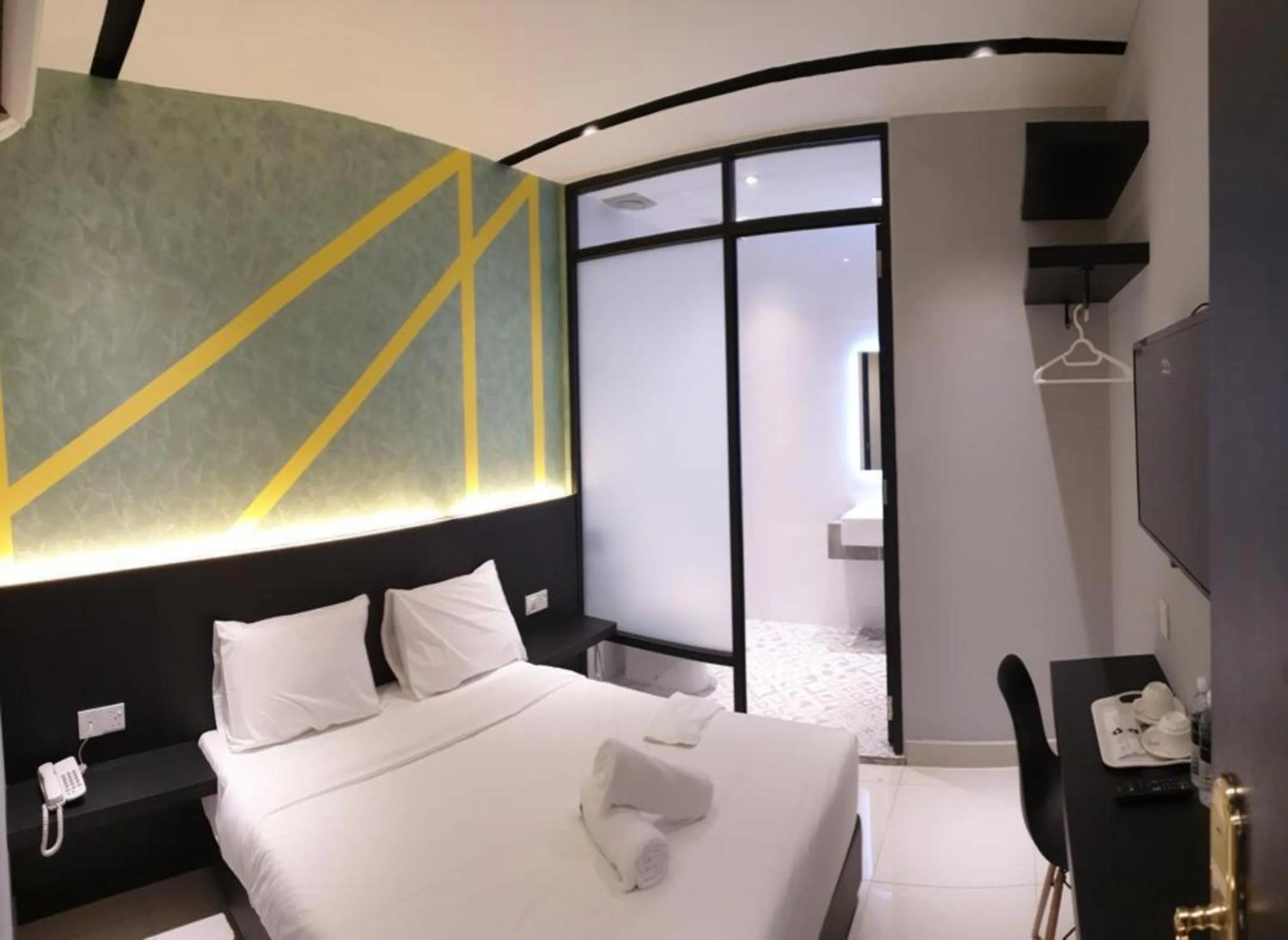 Bedroom, Bed in Suite Dreamz Hotel Banting