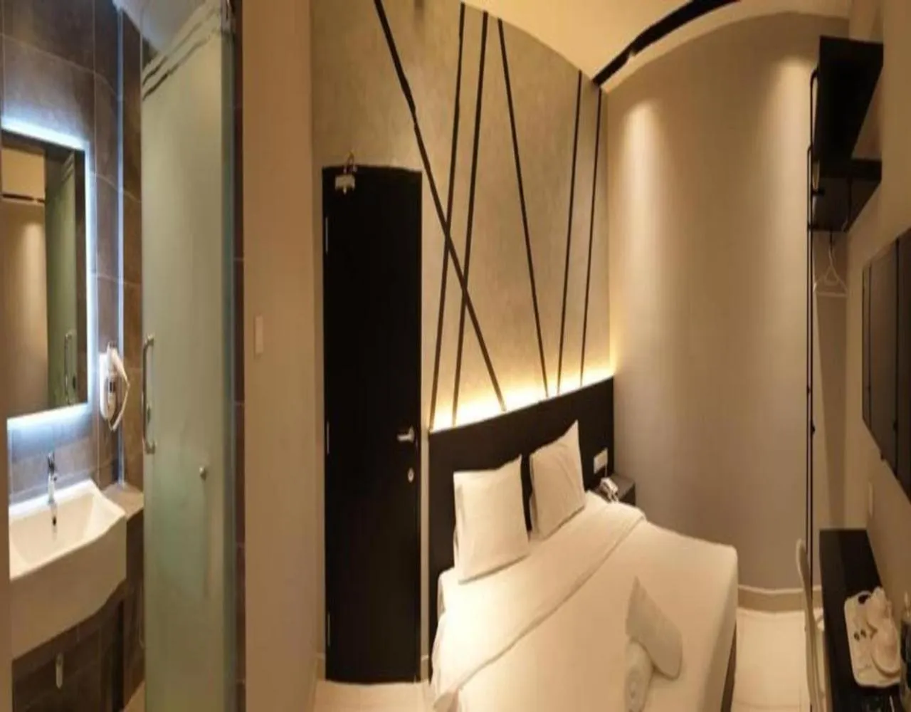 Bedroom, Bed in Suite Dreamz Hotel Banting