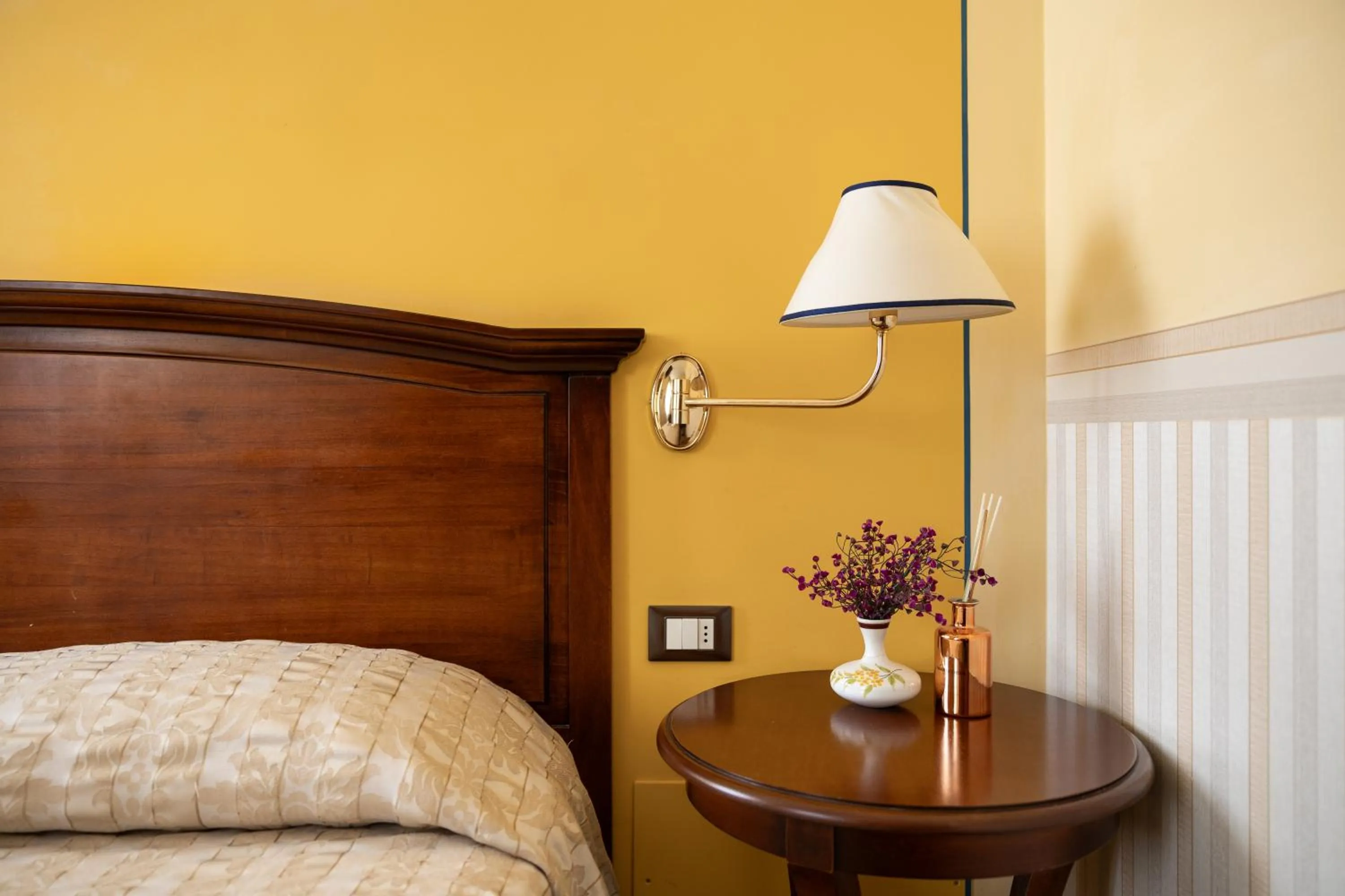 Bed in Locanda La Comacina