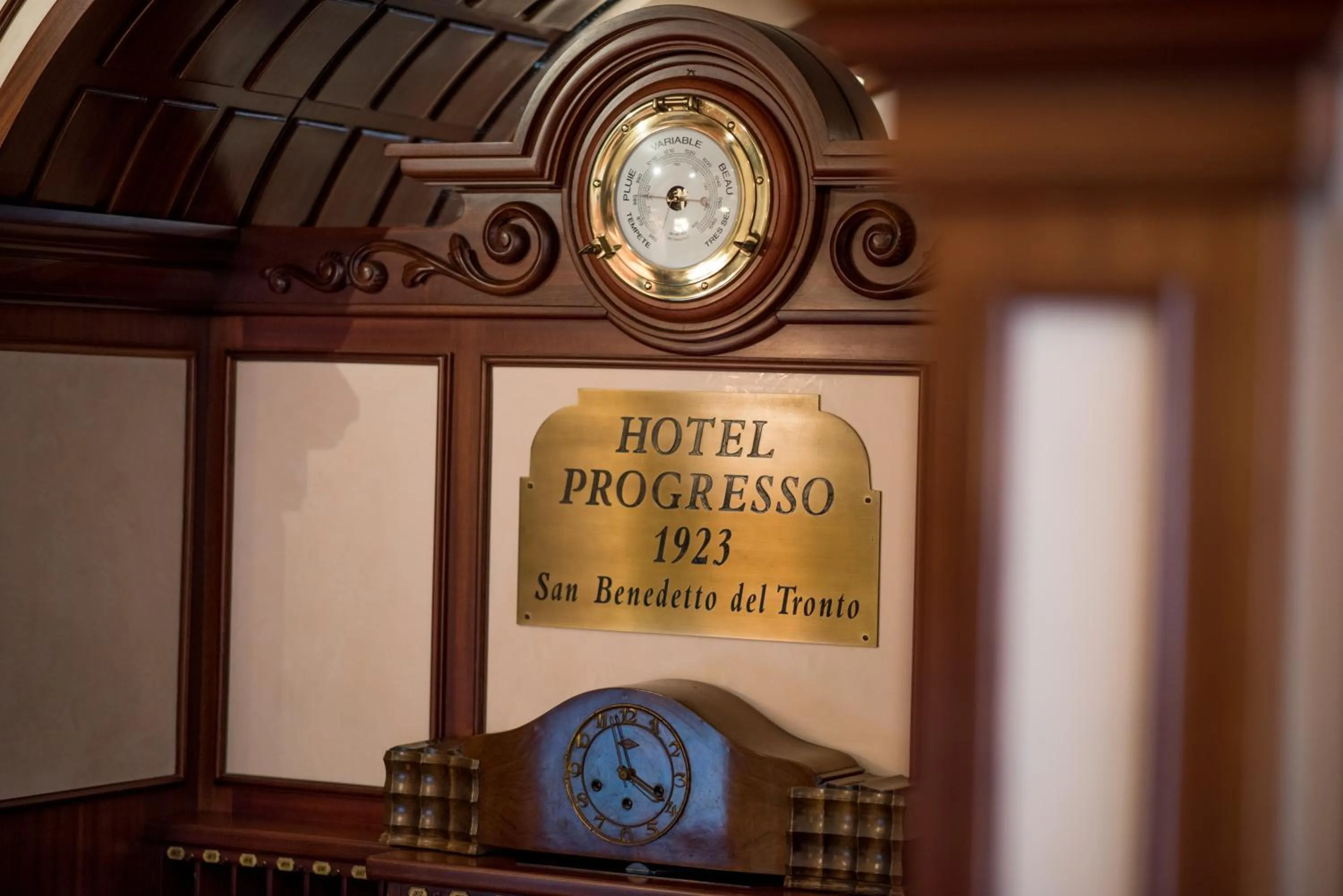 Decorative detail in Hotel Progresso