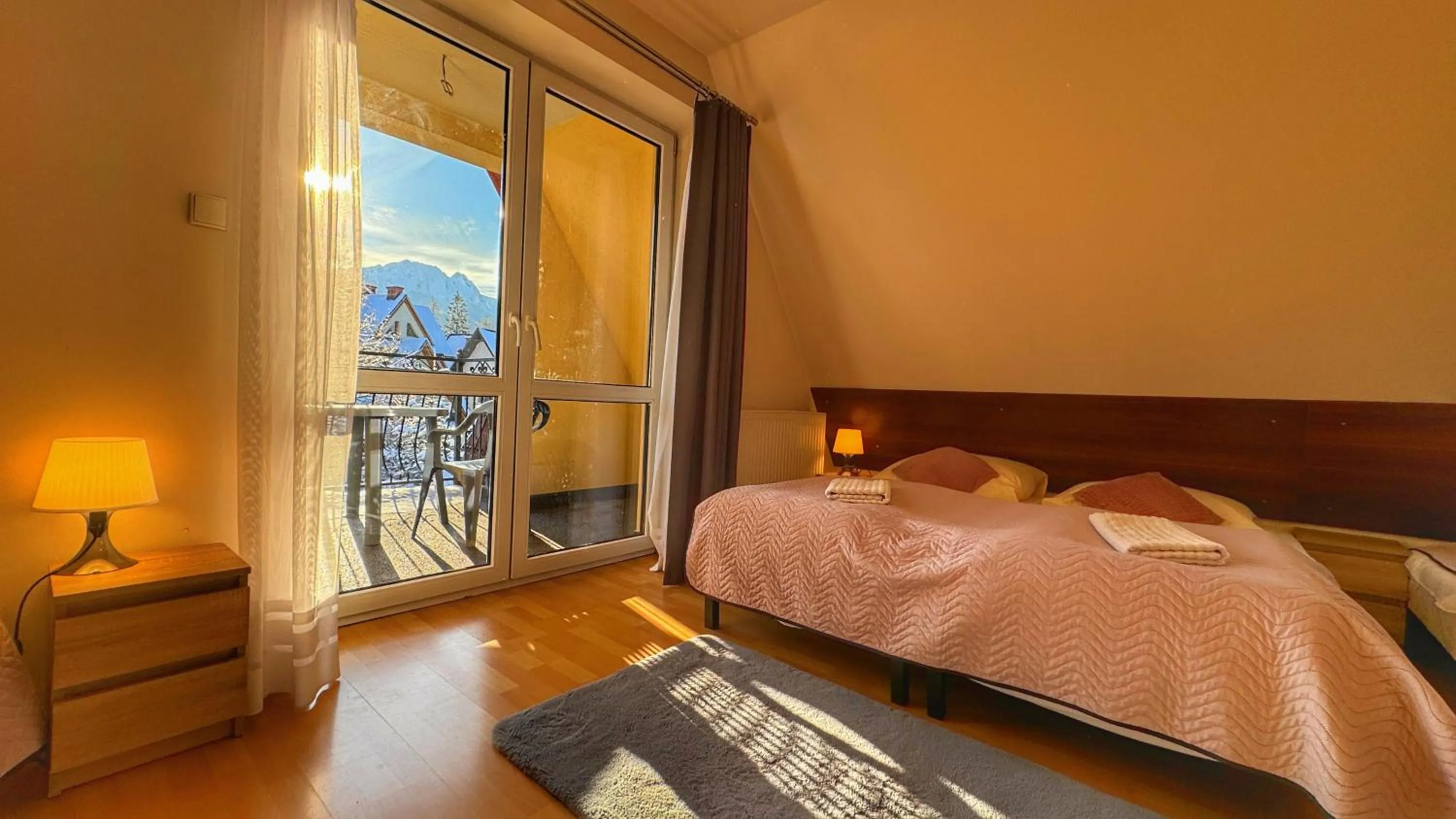 Bed in Villa Broniewskiego - Zakopane Apartamenty Pokoje