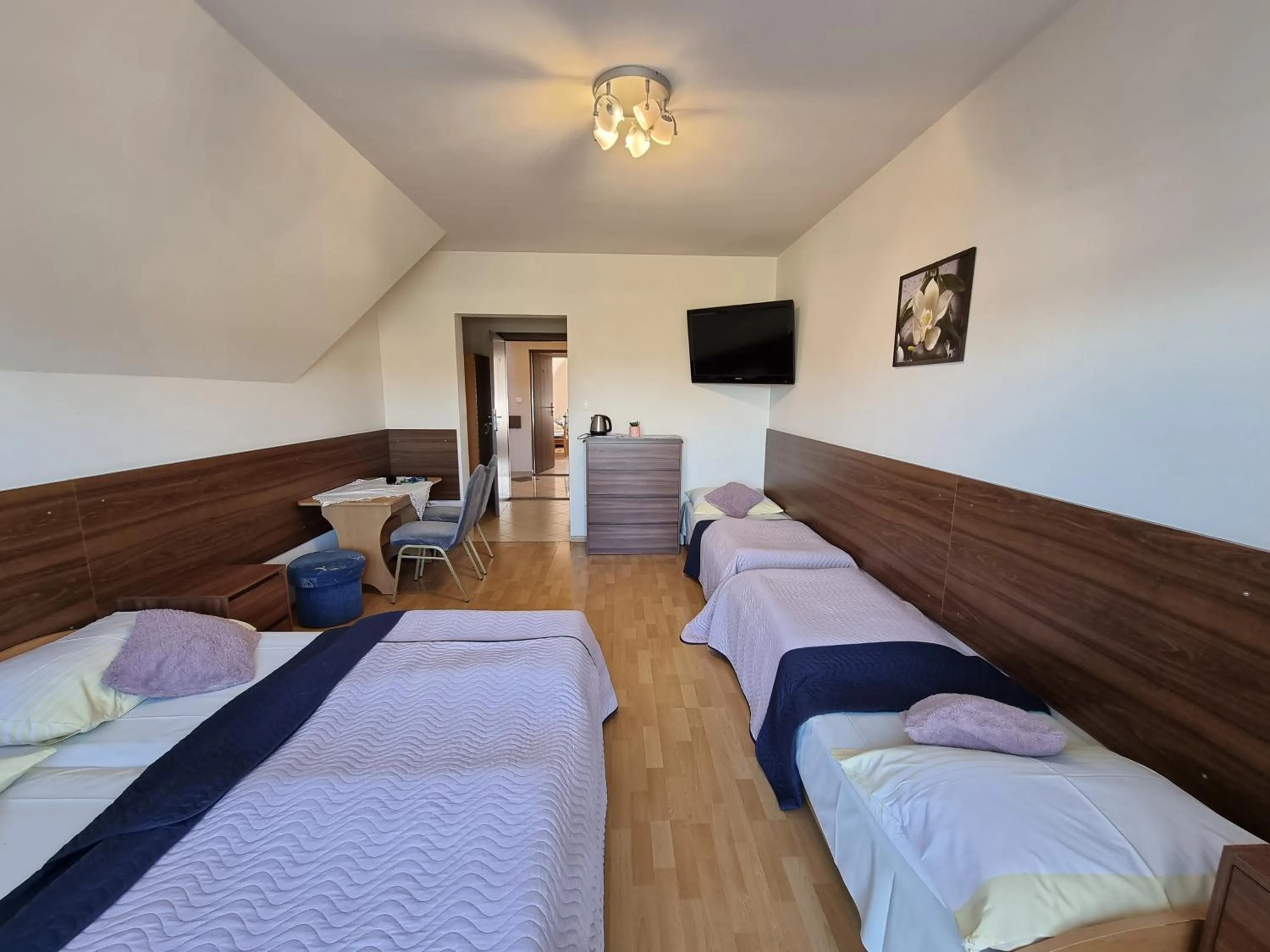 Bed in Villa Broniewskiego - Zakopane Apartamenty Pokoje