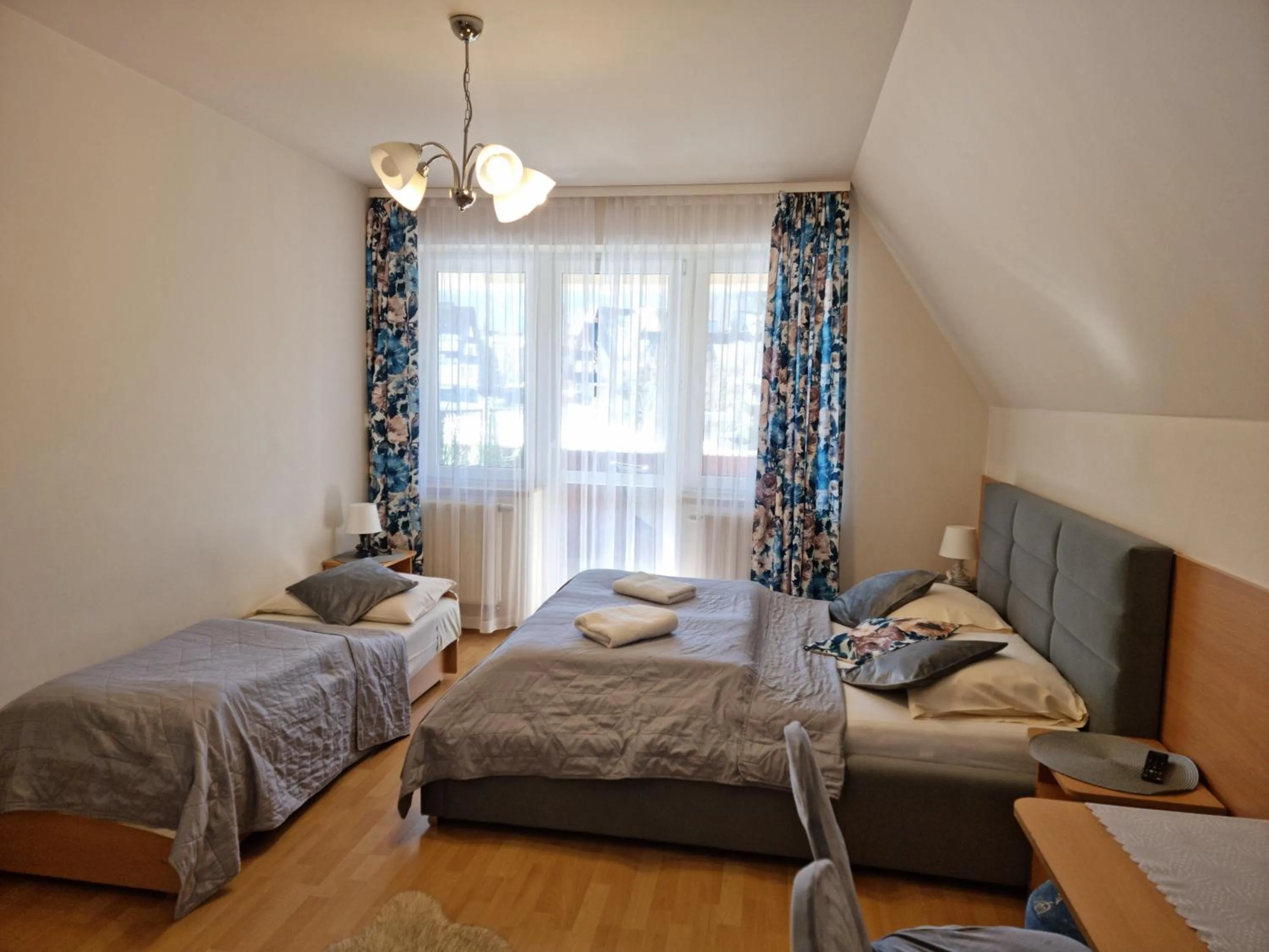 Bed in Villa Broniewskiego - Zakopane Apartamenty Pokoje