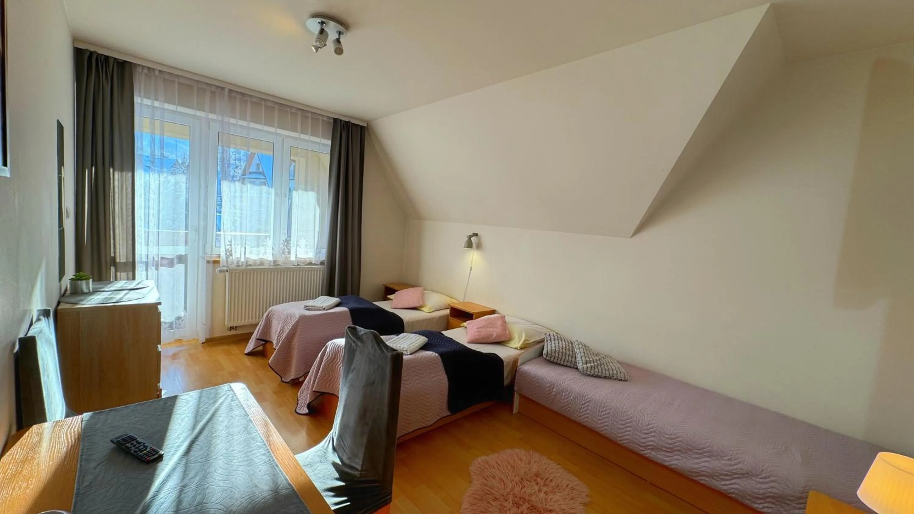 Bed in Villa Broniewskiego - Zakopane Apartamenty Pokoje