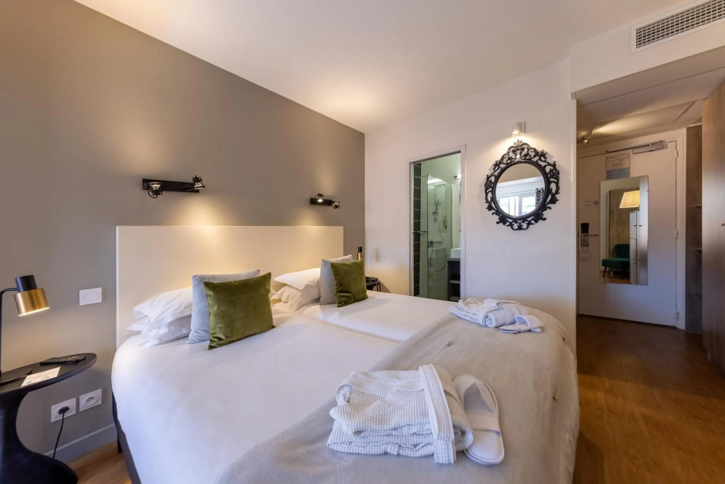 Bed in Hôtel & Spa Le Madeloc - Collioure Centre