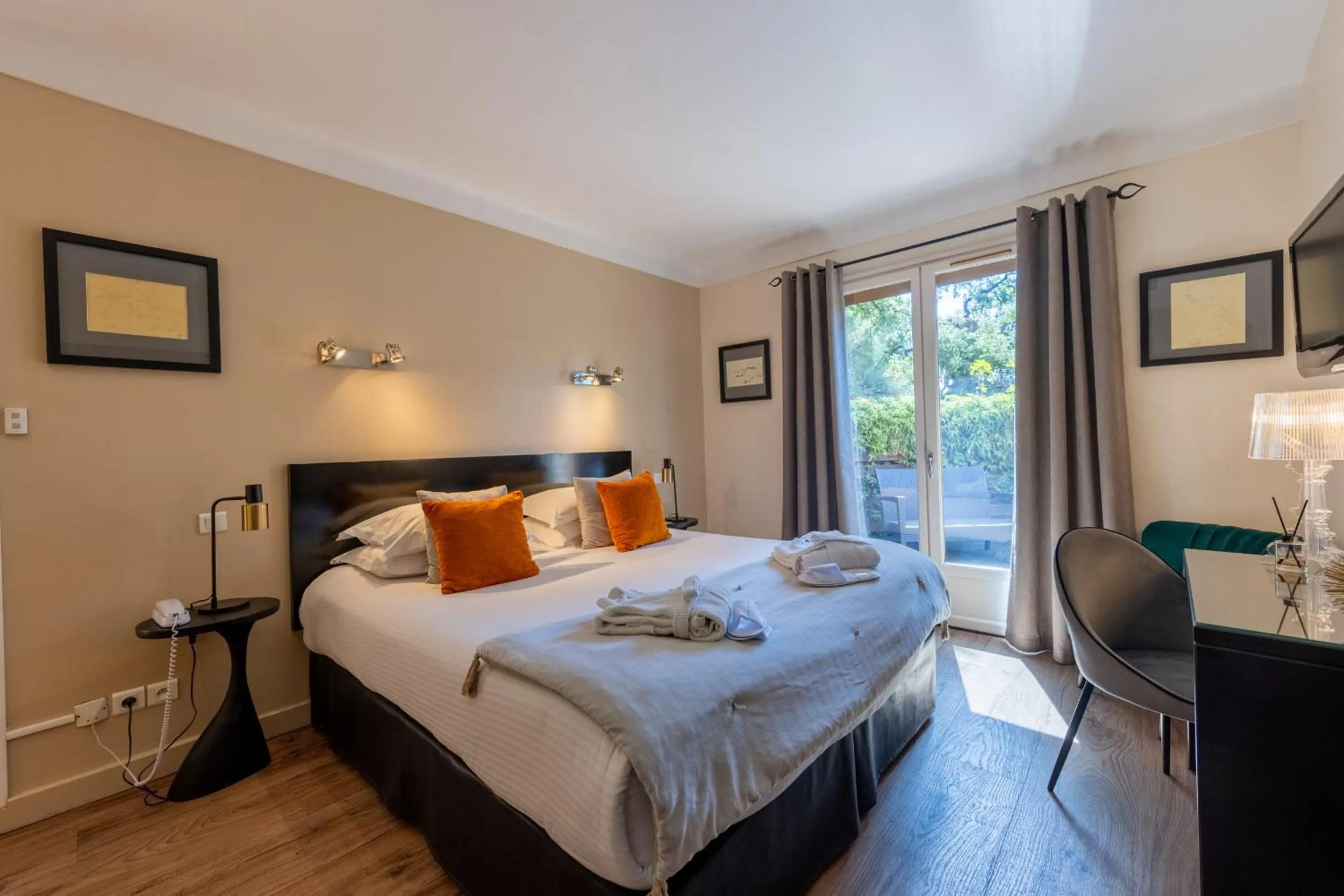 Bed in Hôtel & Spa Le Madeloc - Collioure Centre