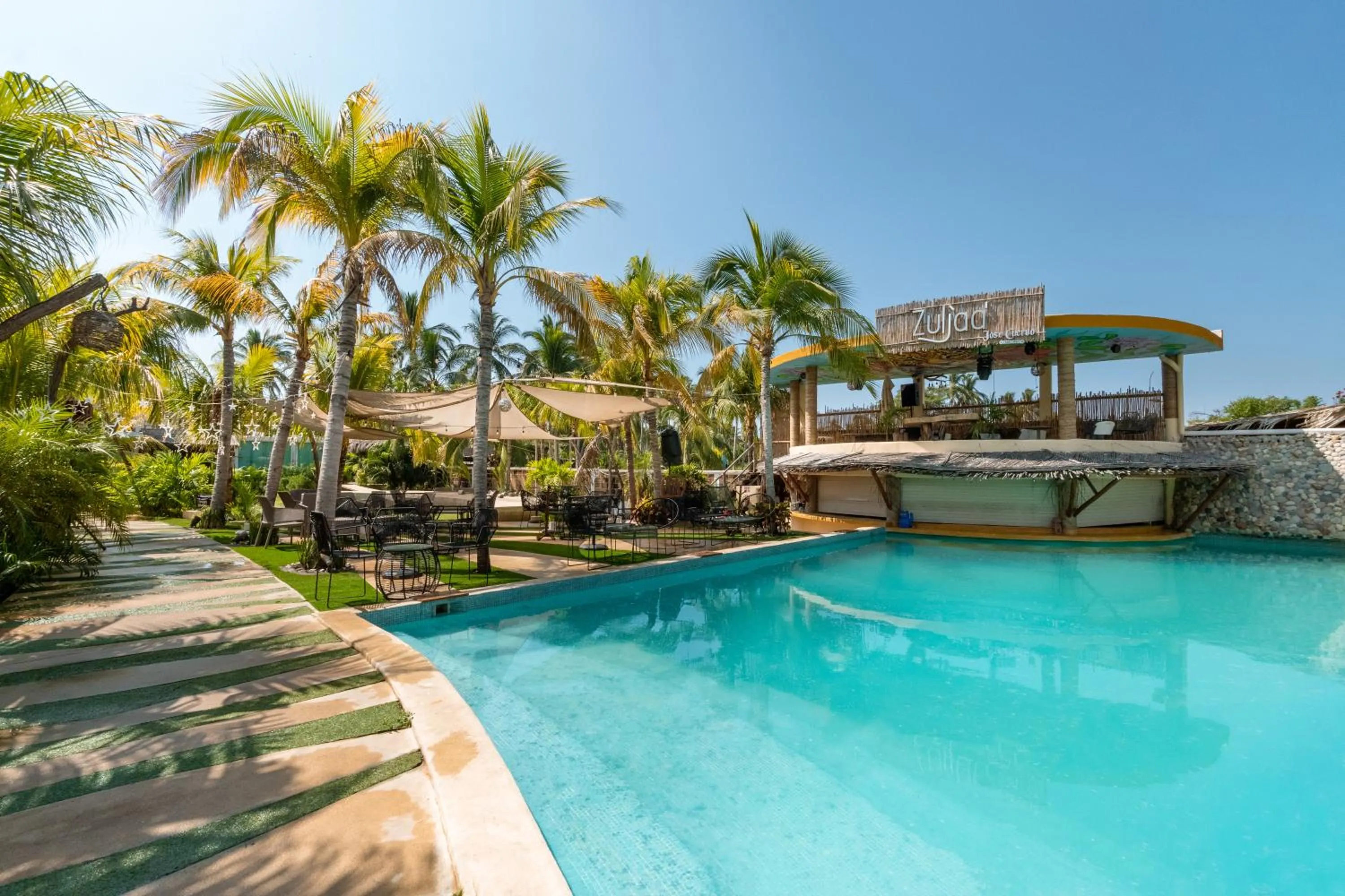Swimming pool in Rojo Manglar Acapulco