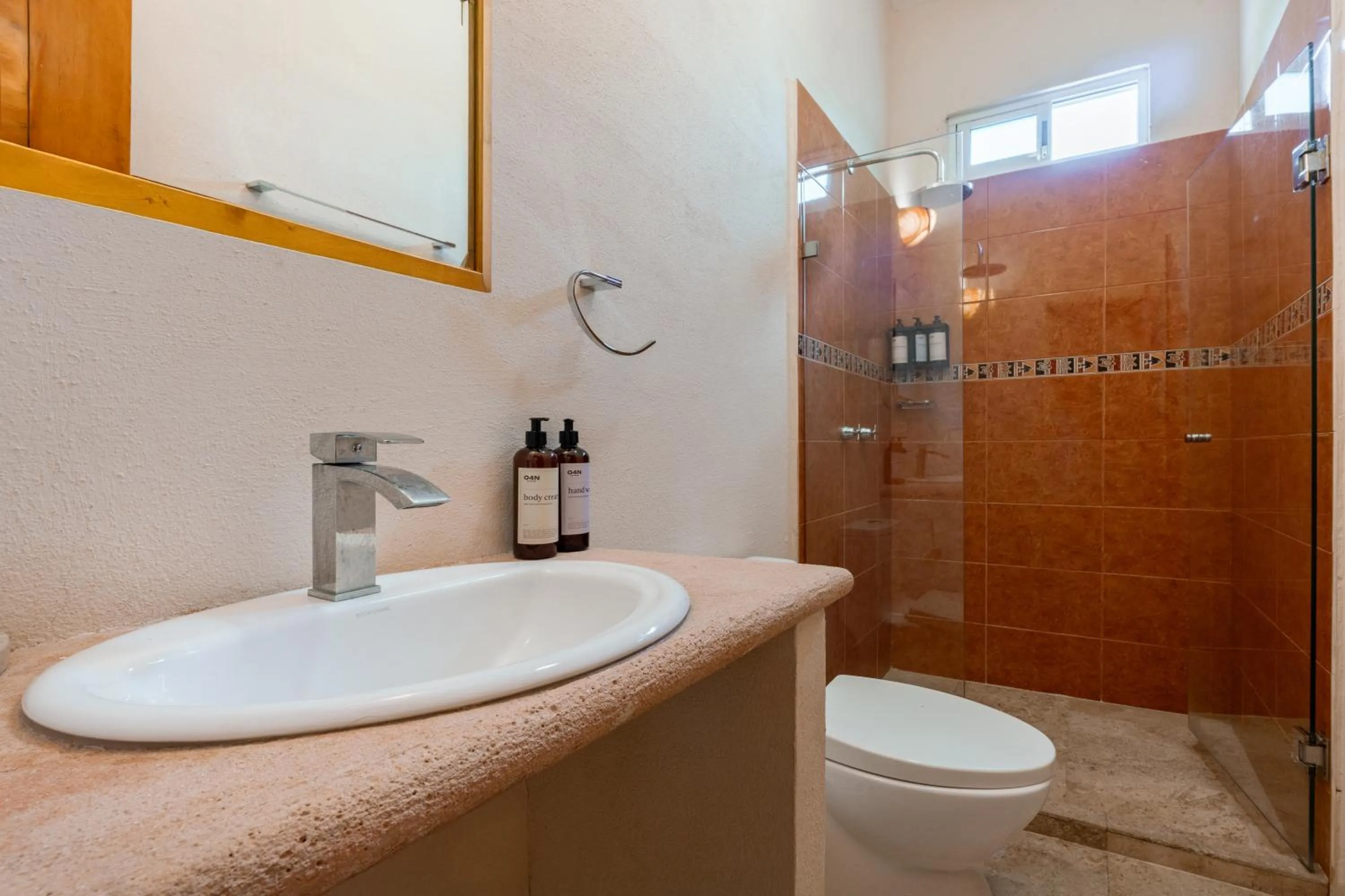 Bathroom in Rojo Manglar Acapulco