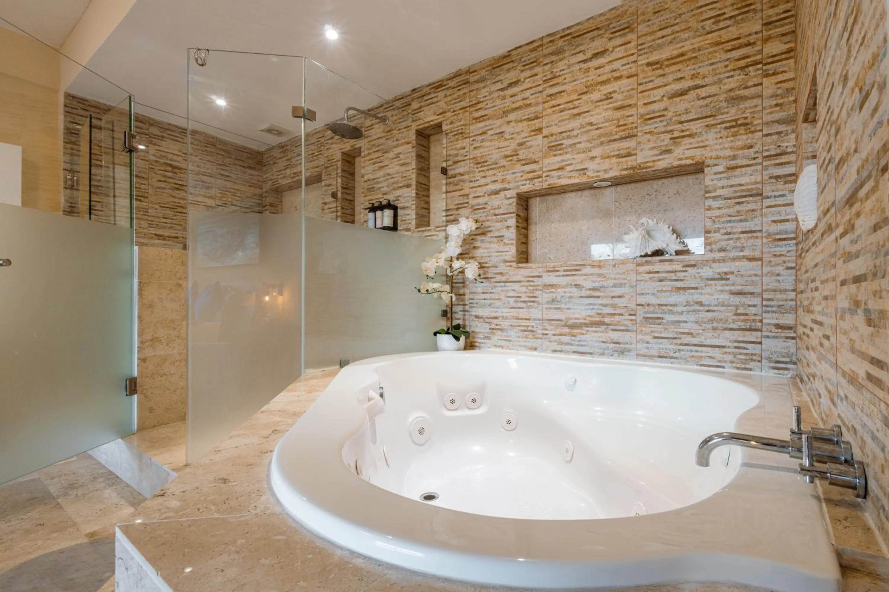 Hot Tub in Rojo Manglar Acapulco