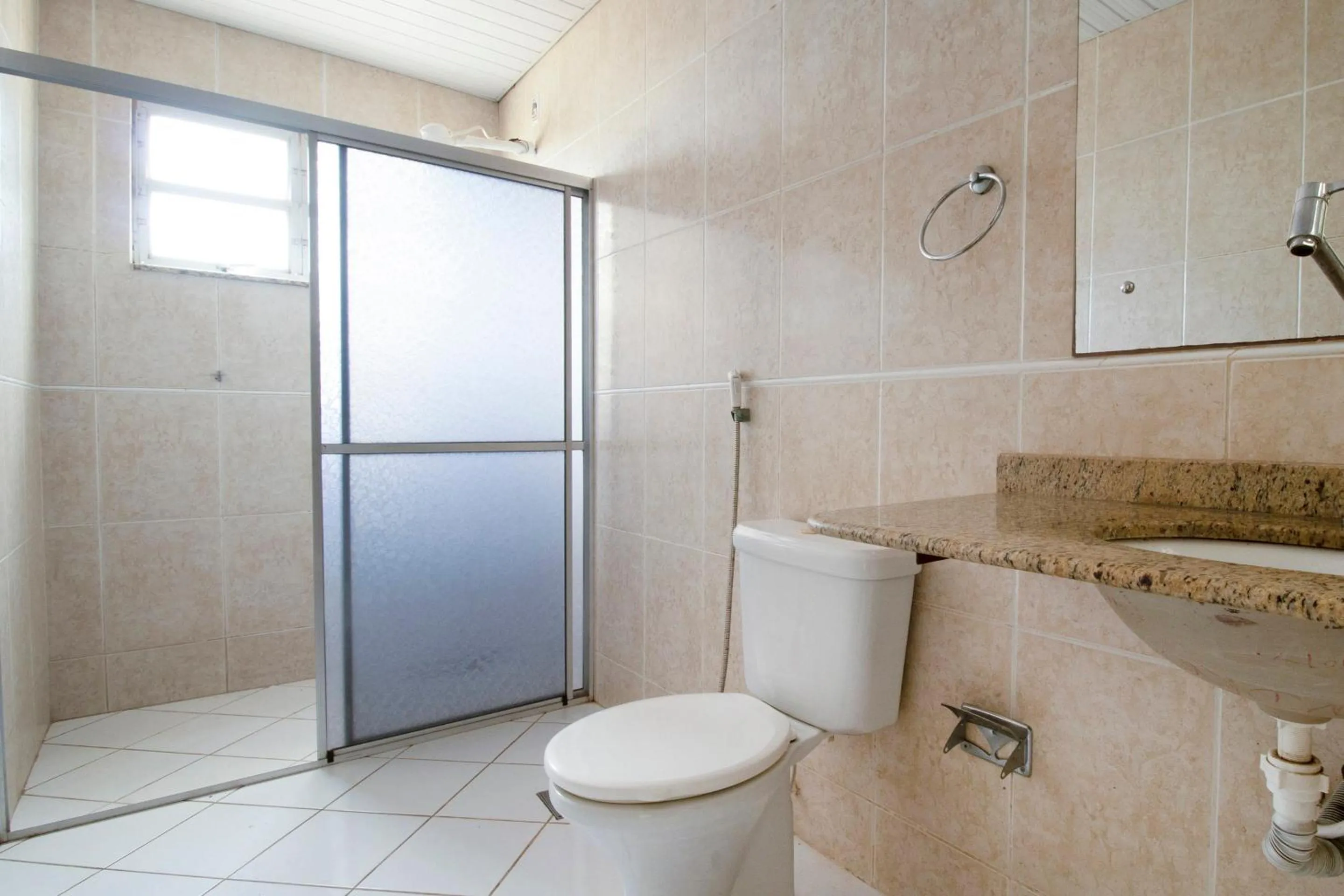 Bathroom in OYO New Anápolis Hotel, Imperatriz