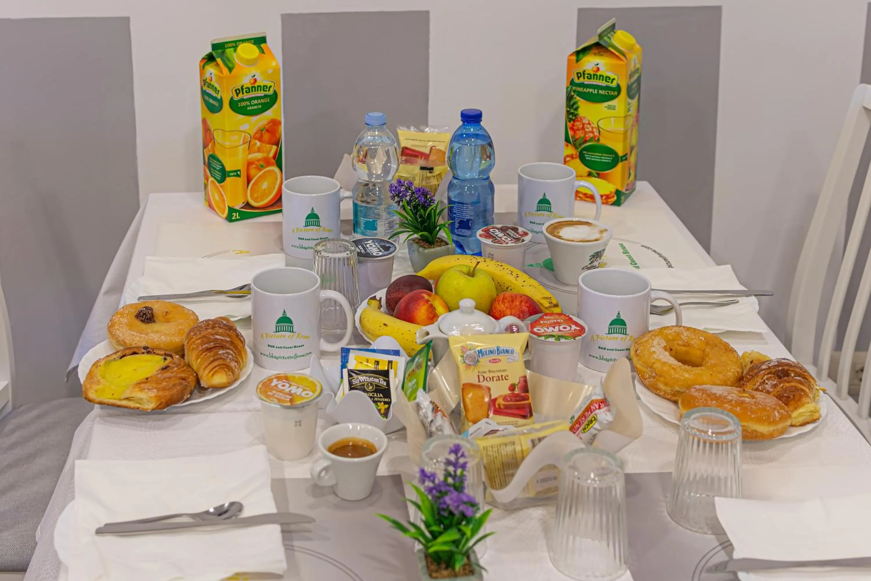 Breakfast in B&B A Picture of Rome