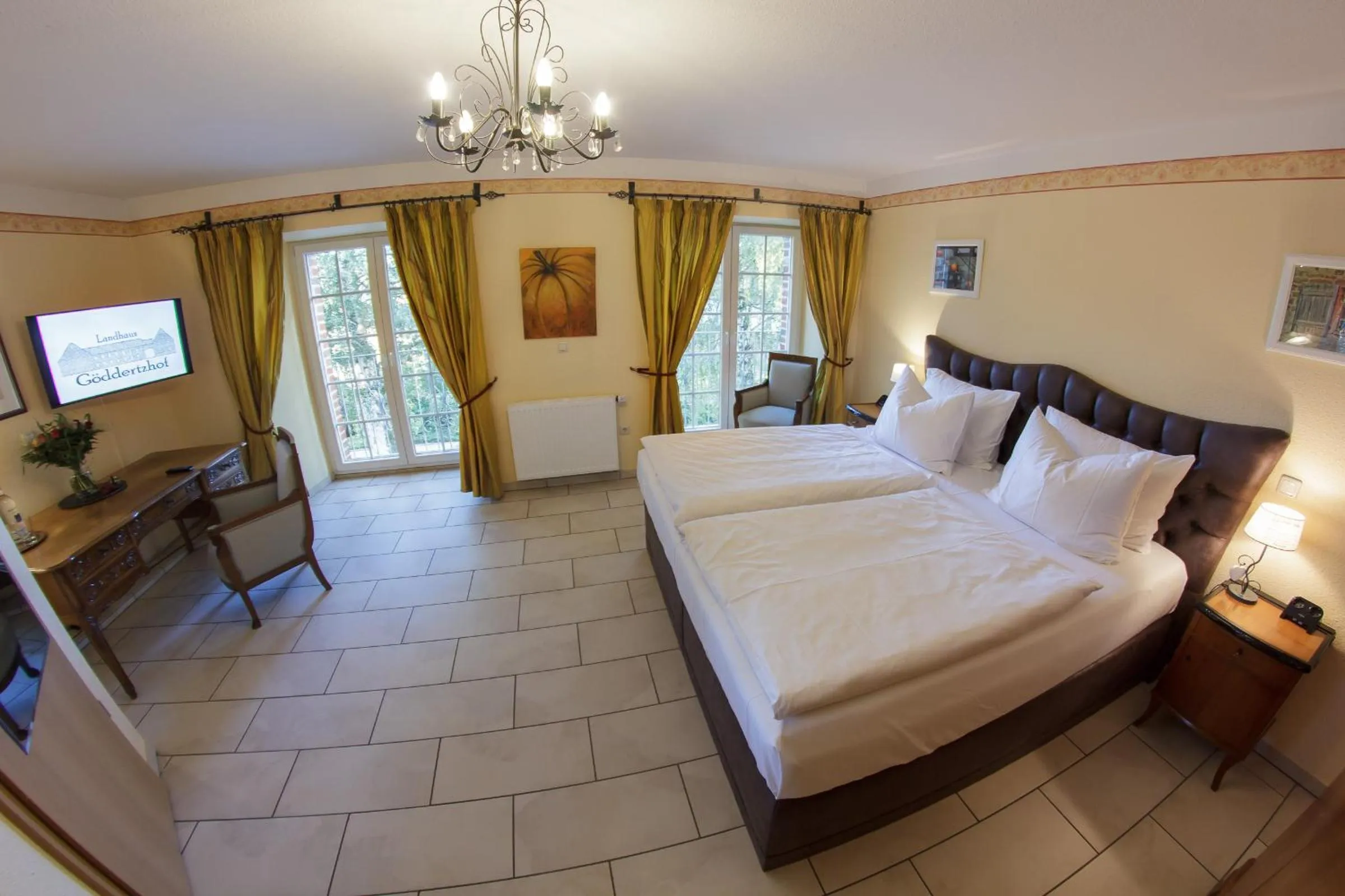 Photo of the whole room, Bed in Landhaus Göddertzhof