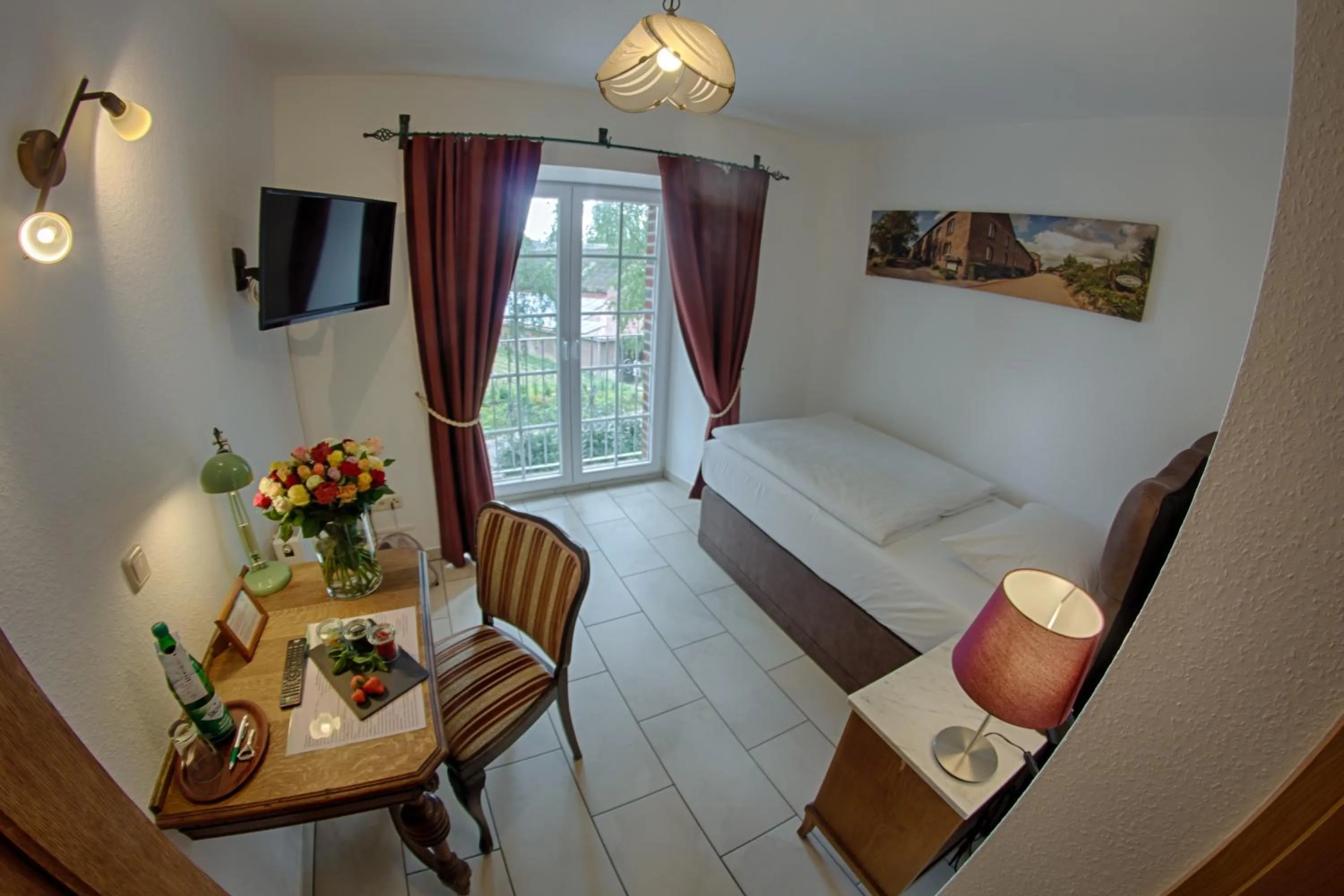 Photo of the whole room, Bed in Landhaus Göddertzhof