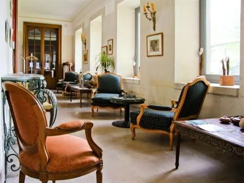 Lobby or reception in APOSTROPHE Chambres d'Hôtes
