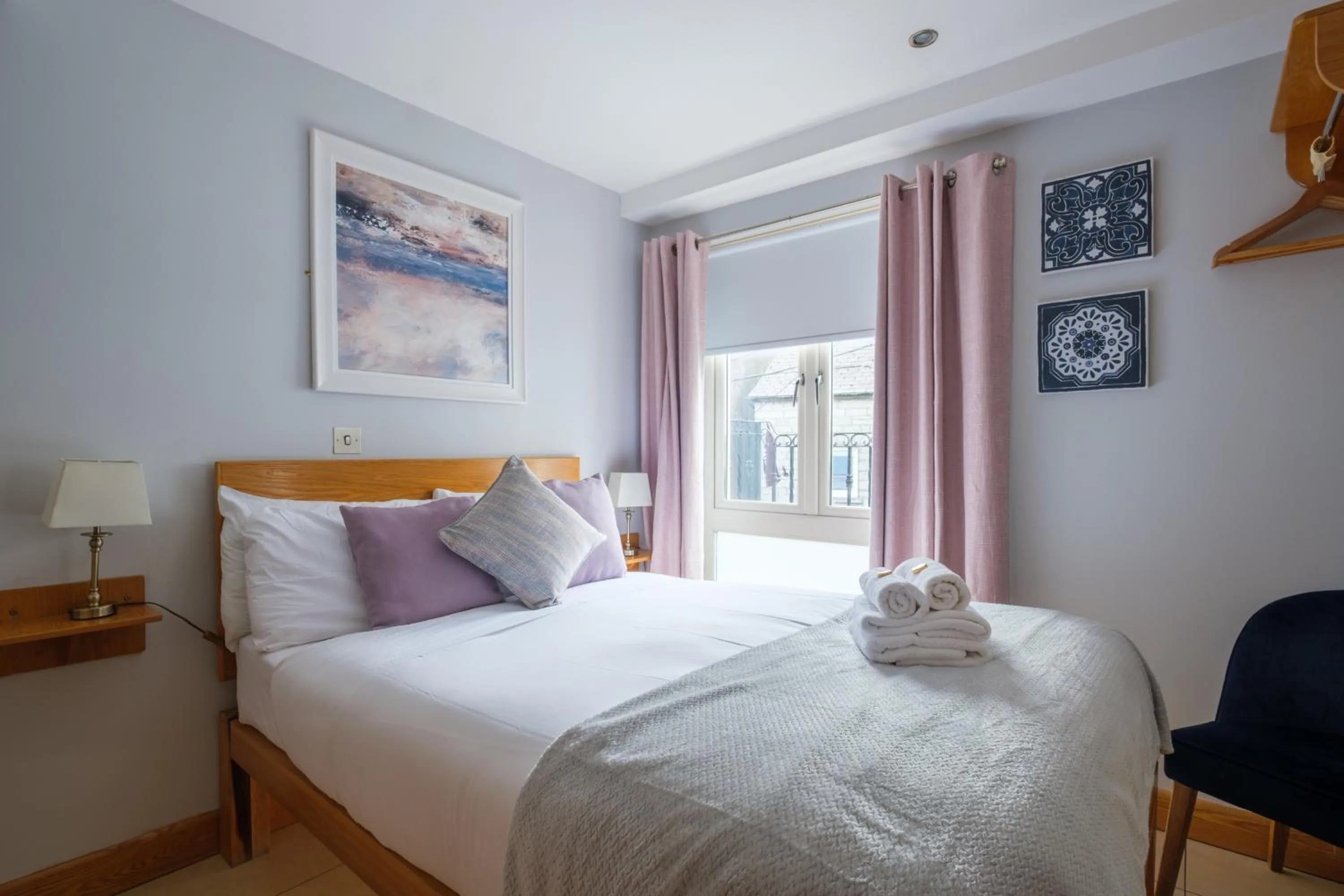 Bedroom, Bed in The Eyre Square Townhouse