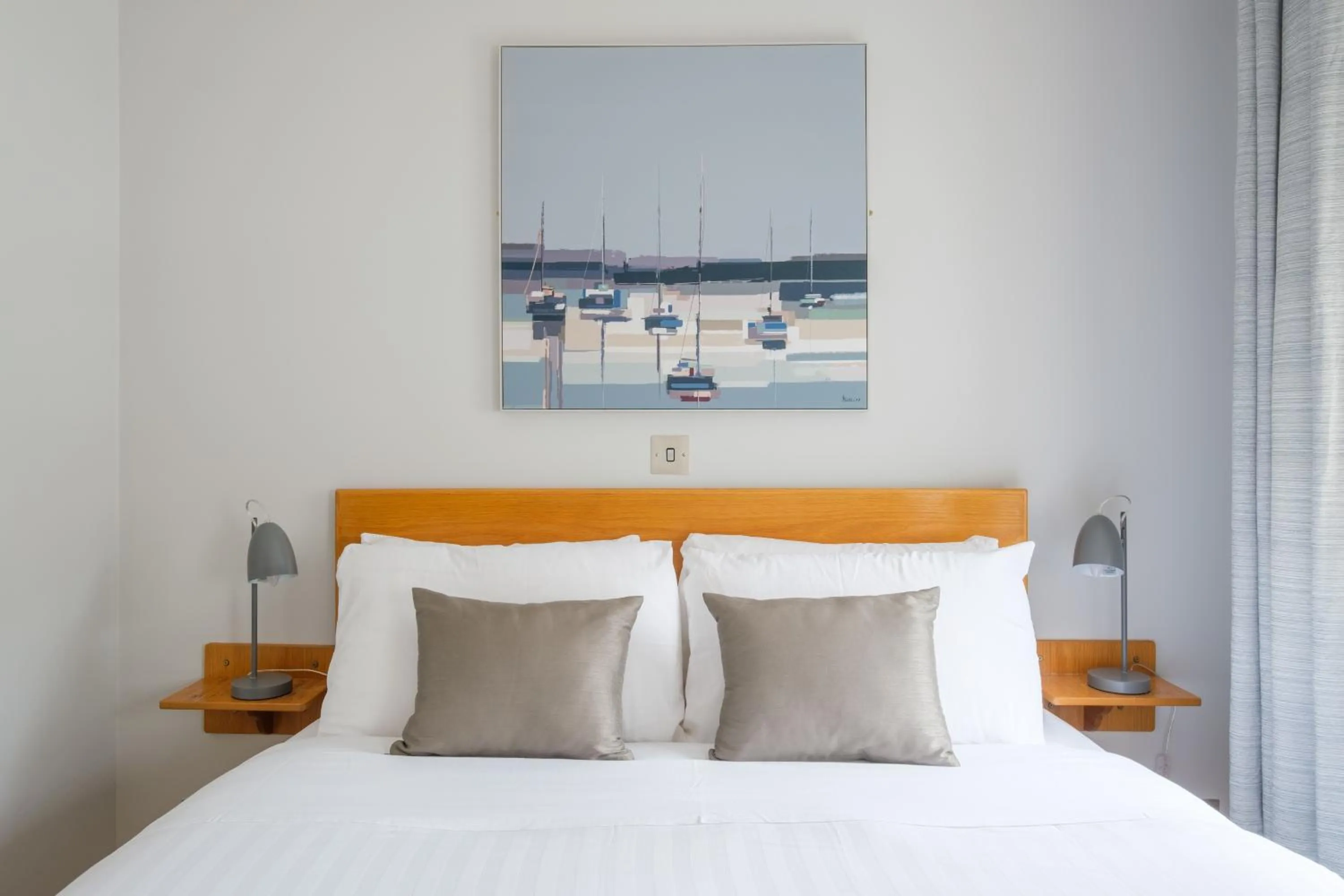 Bedroom, Bed in The Eyre Square Townhouse