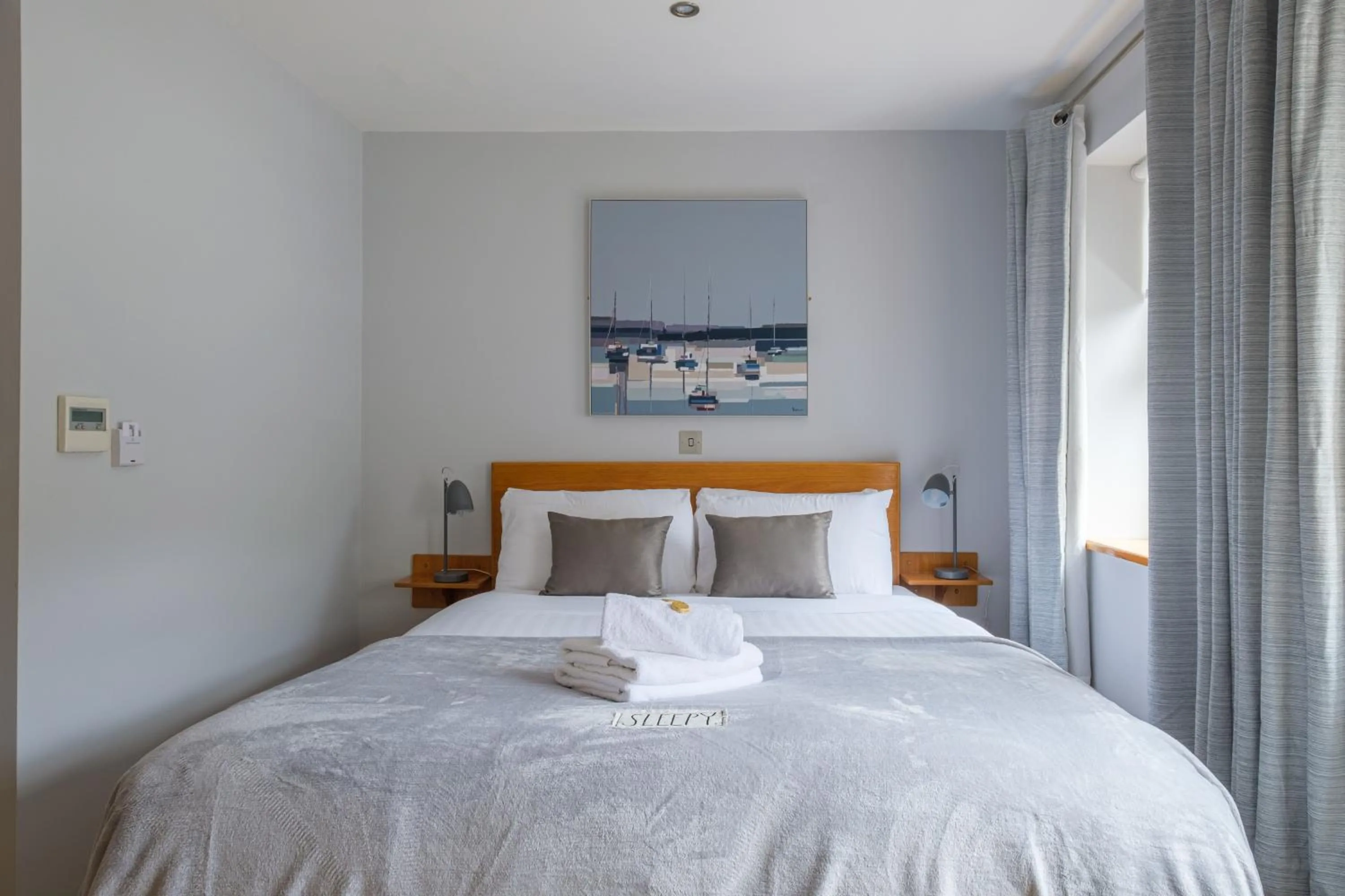 Bedroom, Bed in The Eyre Square Townhouse