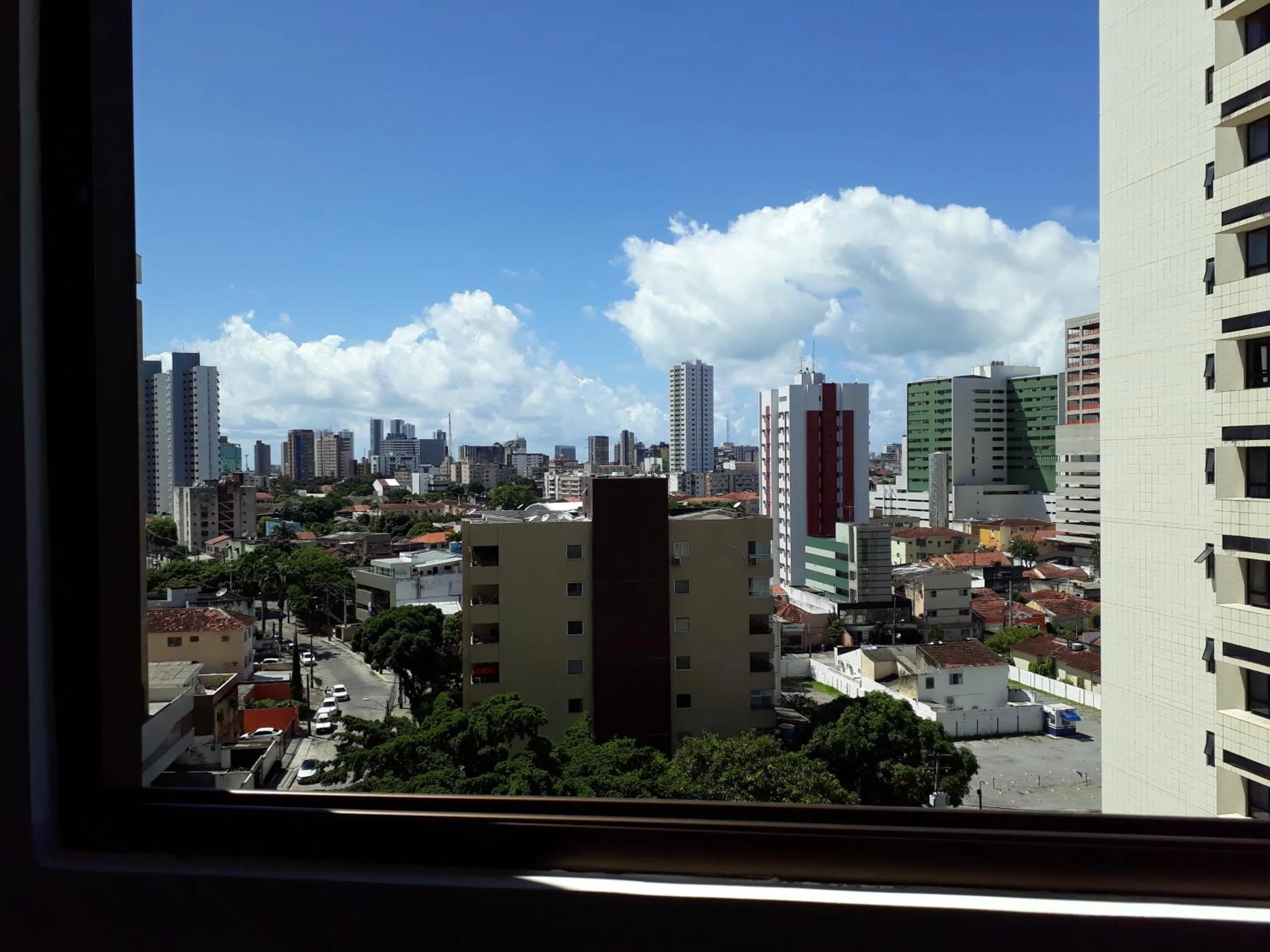 City view in Beach Class Ilha do Leite