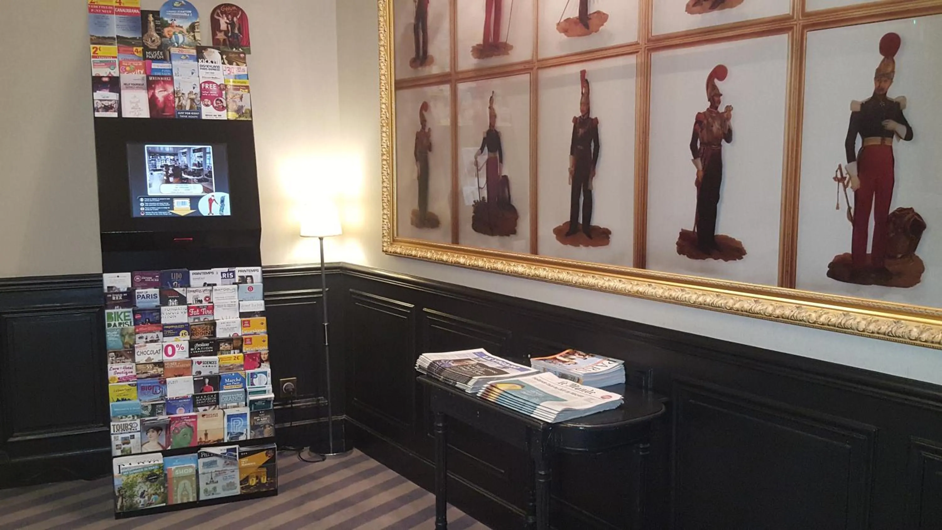 Lobby or reception in Hotel Saint Cyr Etoile