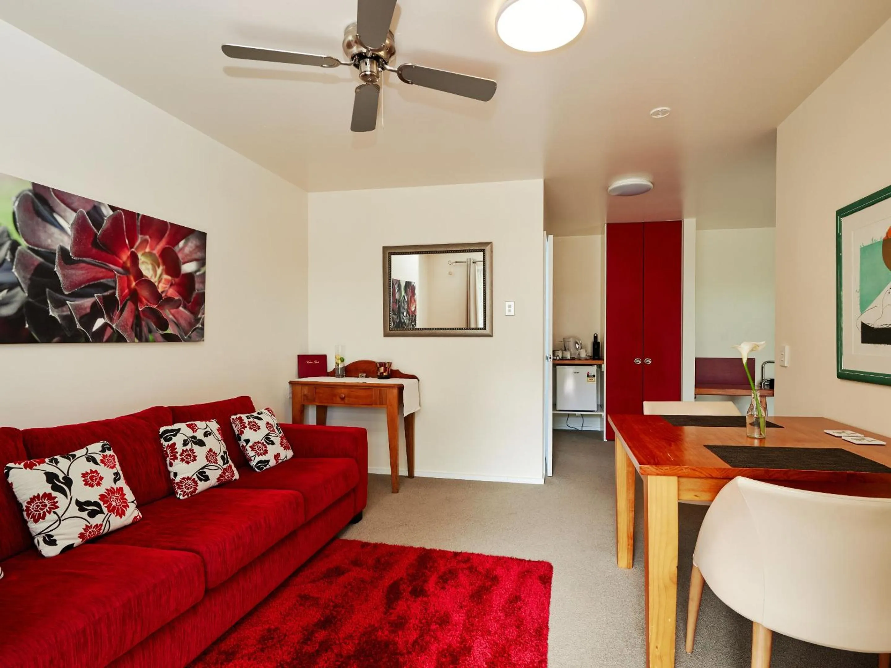 Seating area in Lemon Tree Lodge