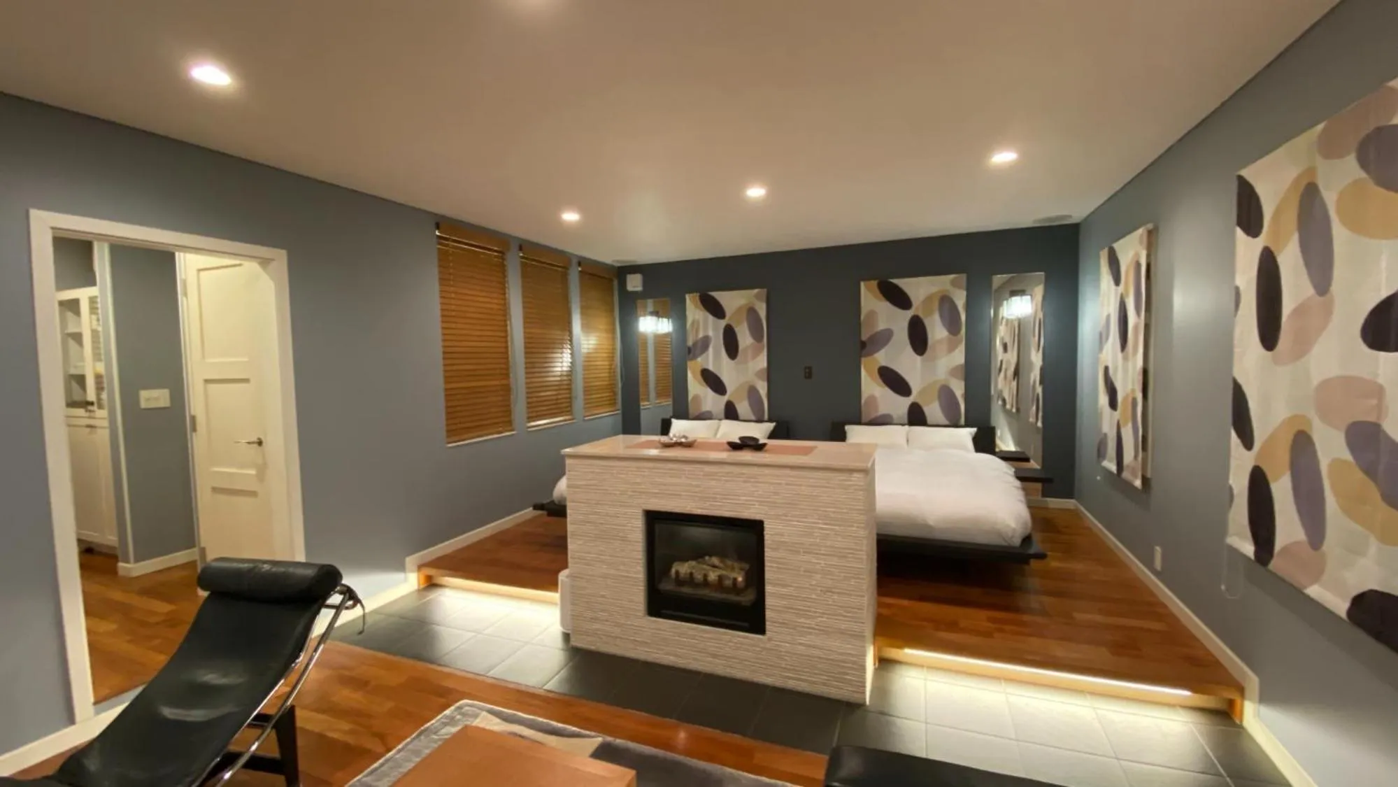 Bedroom, Bed in Tabinoteitaku Kamakura Yuigahama -Homann Concept-