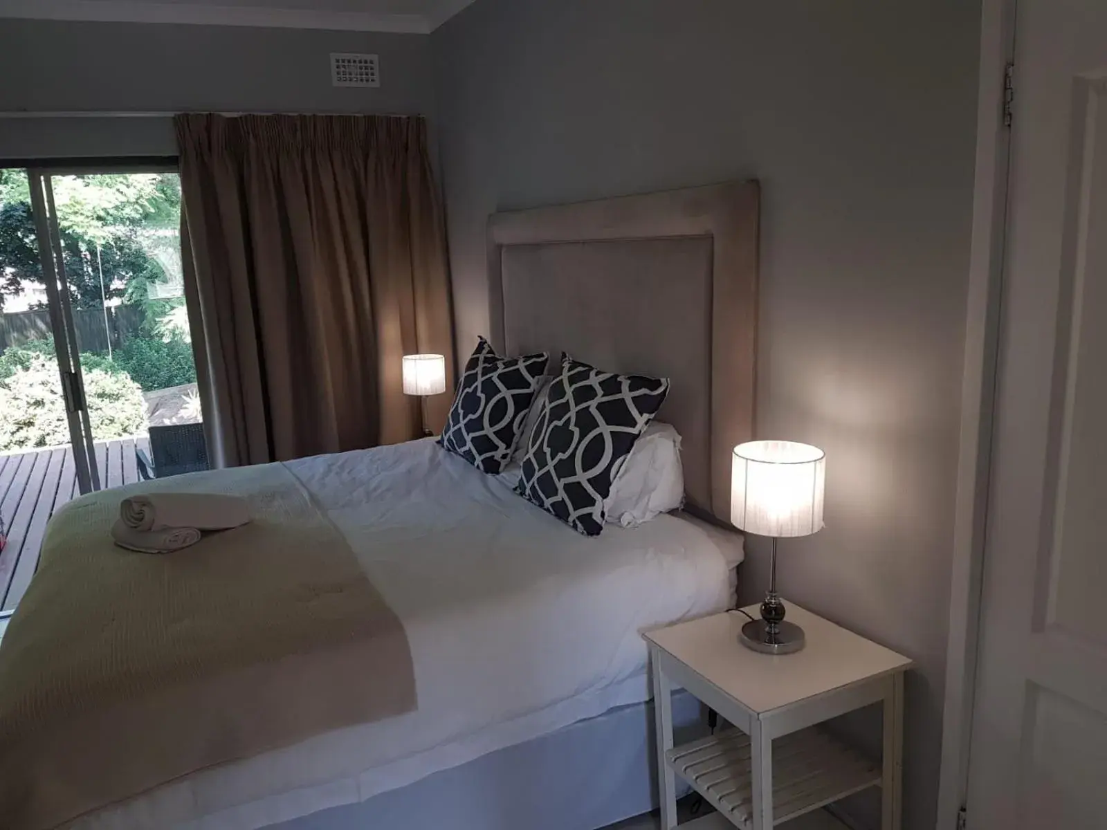 Deluxe Double or Twin Room in Bishops GuestHouse Deluxe Double or Twin Room in Bishops GuestHouse