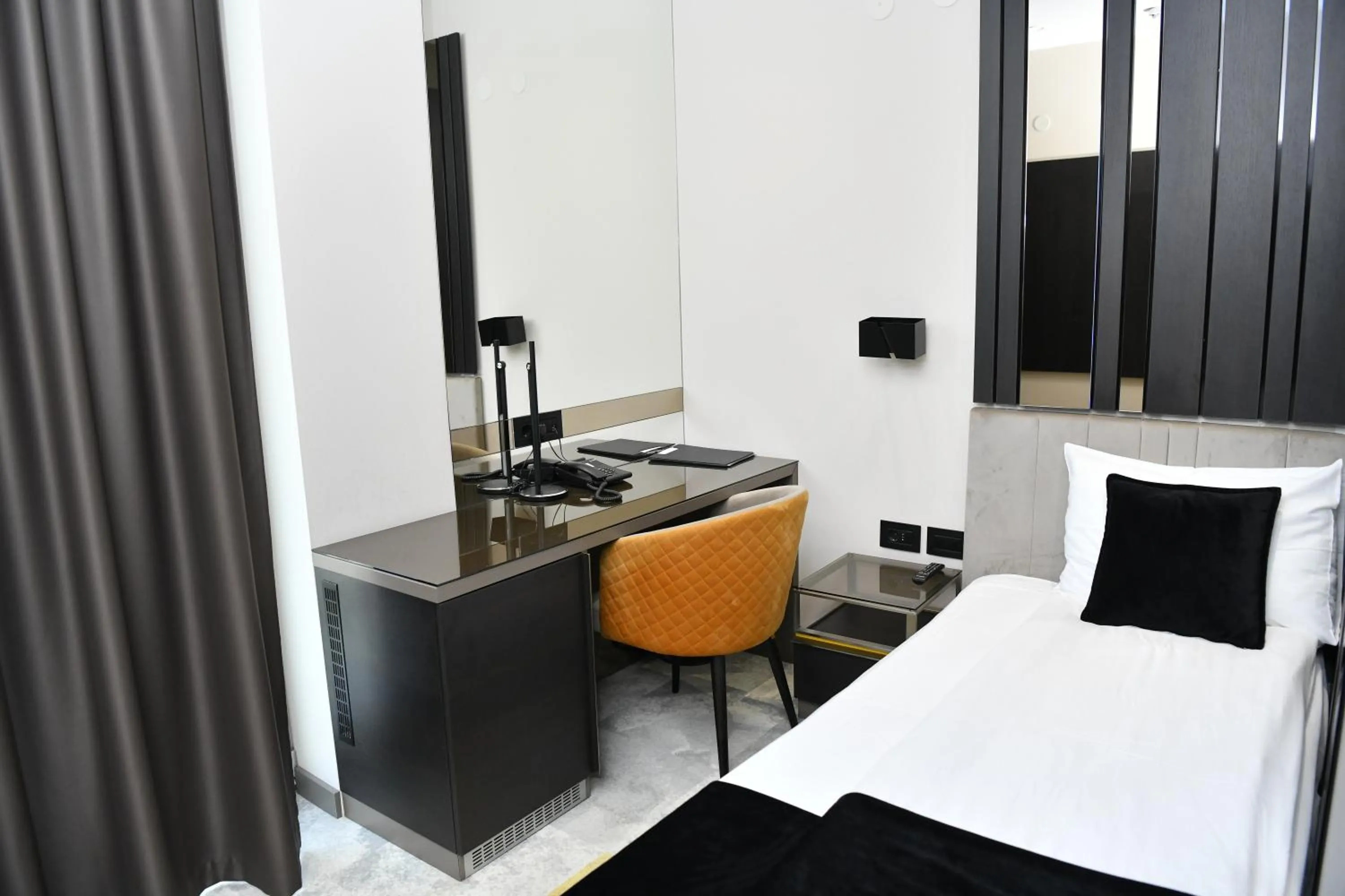 Bedroom, Bed in Hotel Ženeva Lux