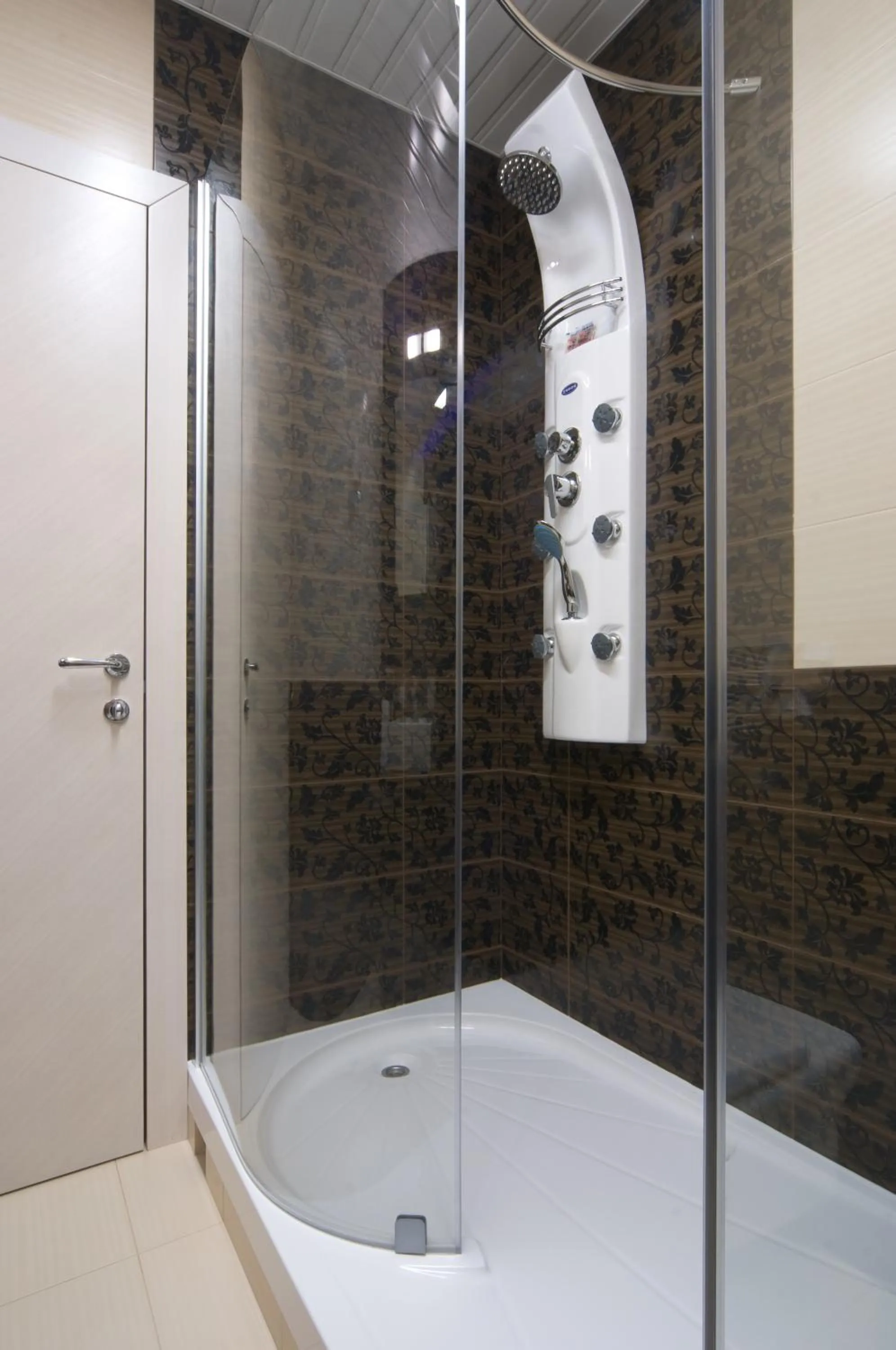 Shower in Hotel Ženeva Lux