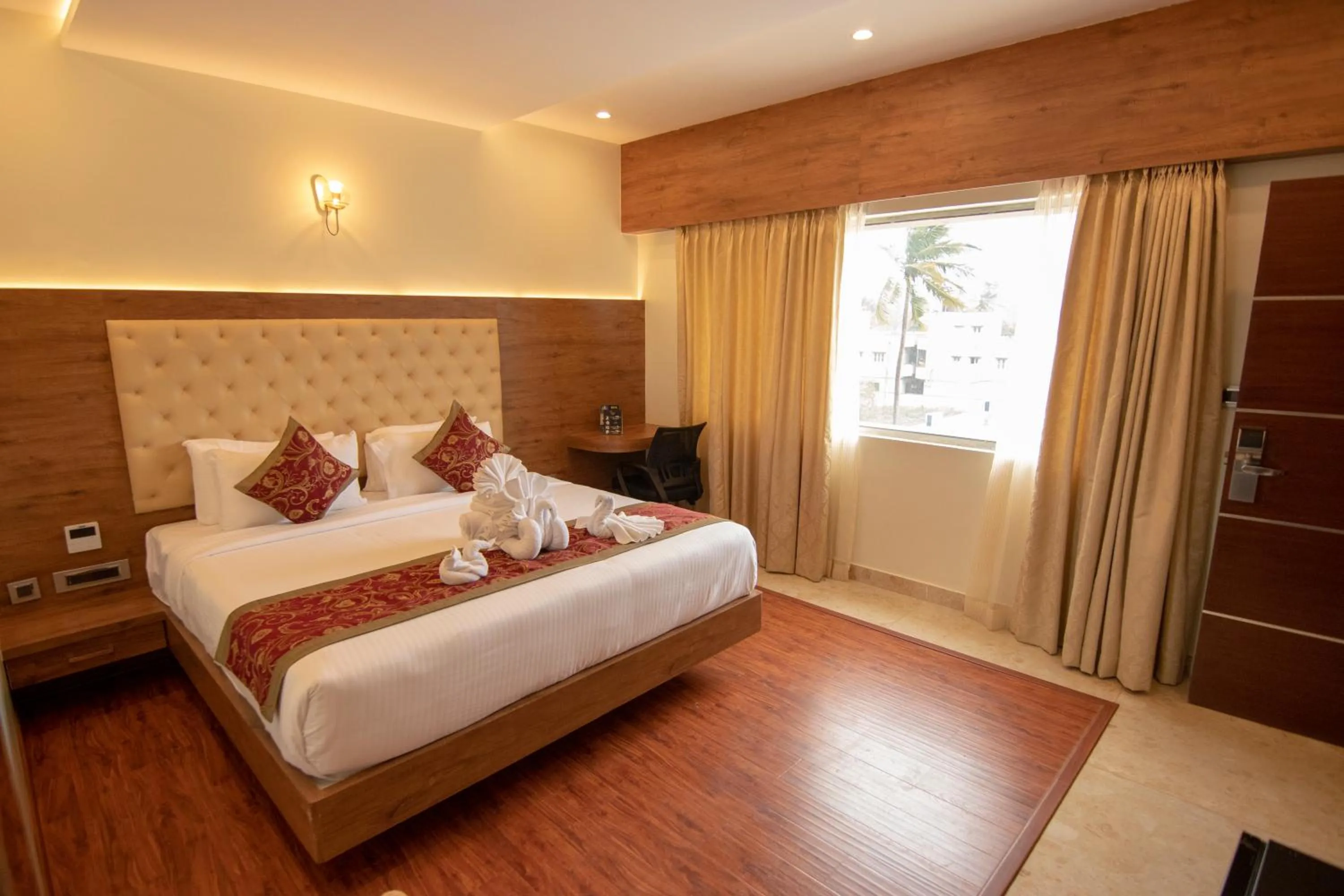 Bed in Royal Lotus View Resotel