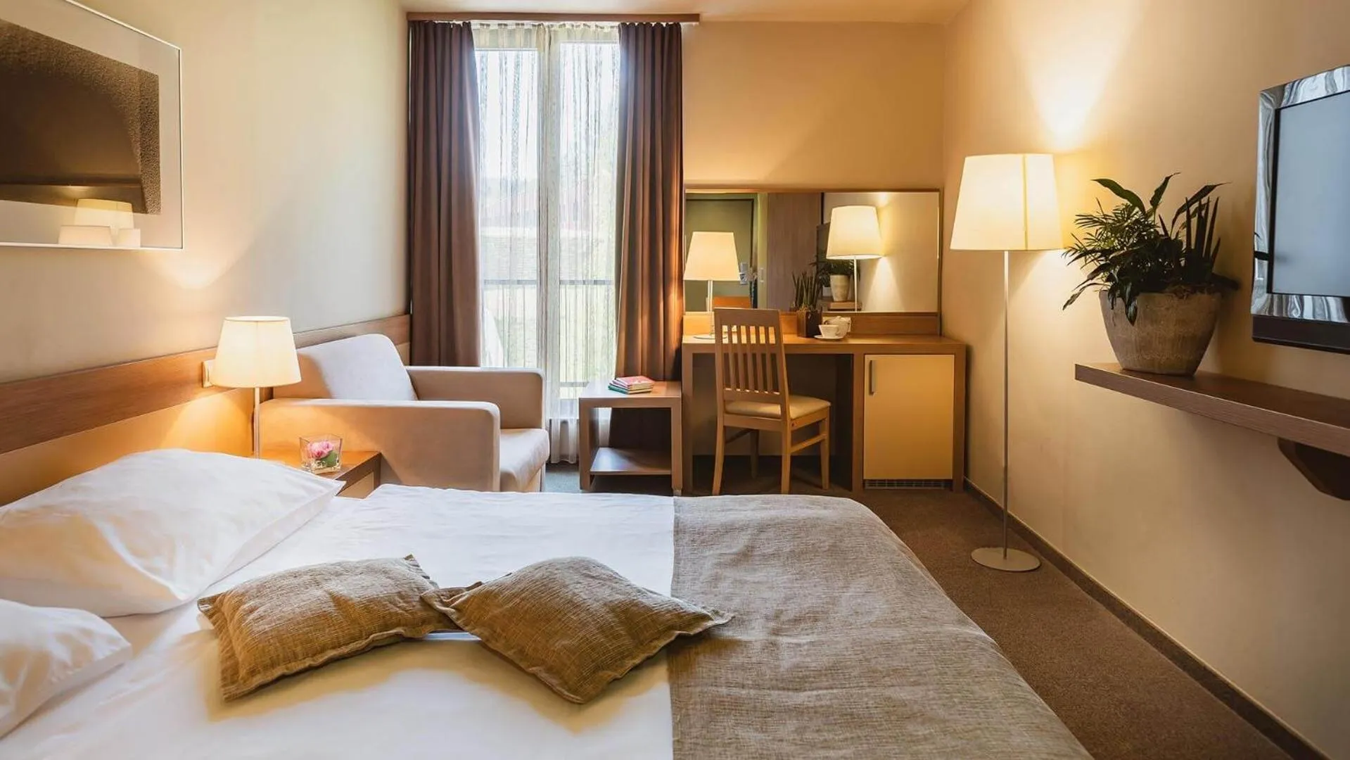 Bed in Terme Olimia - Hotel Breza