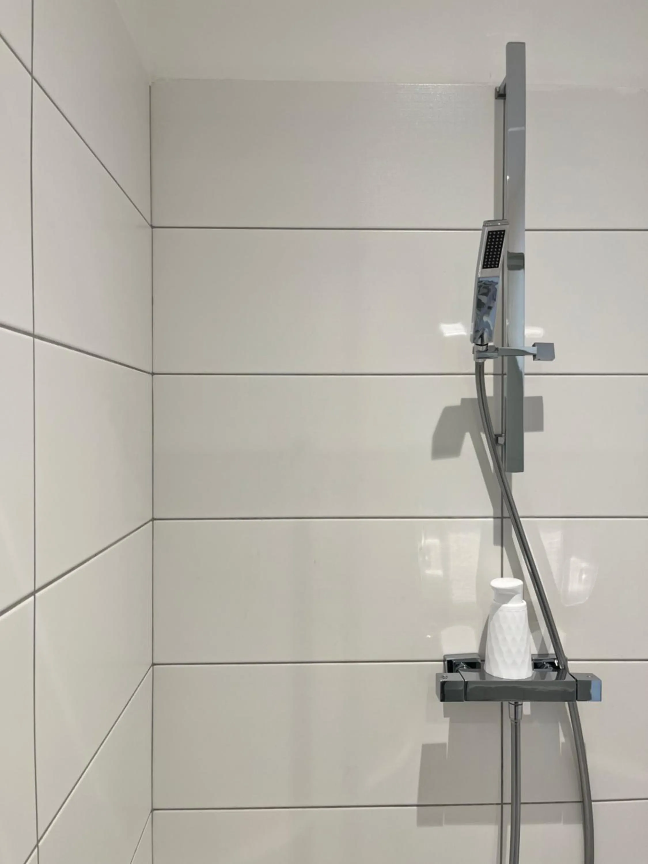 Shower in LA COUR CARREE - chambres d'hôtes