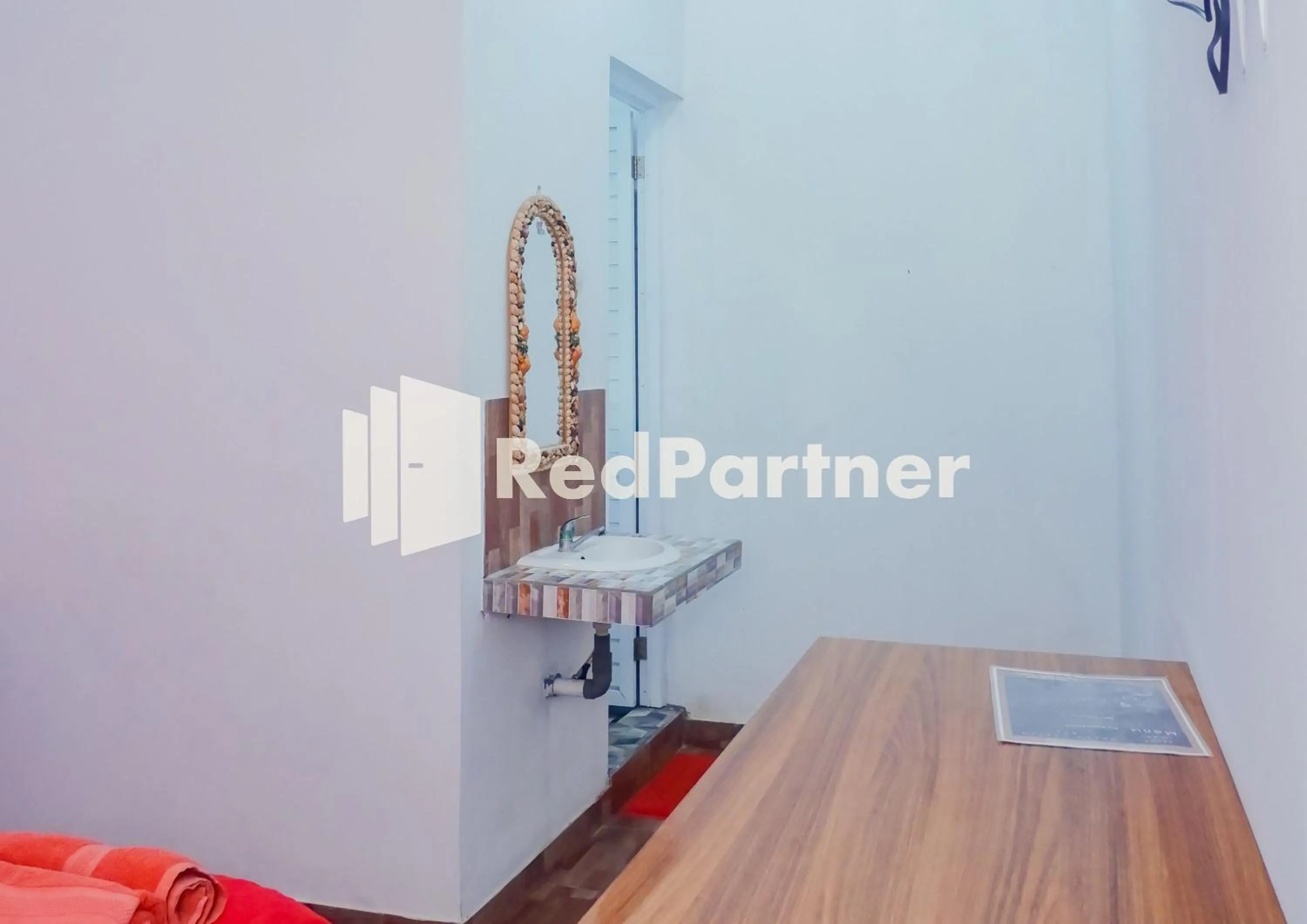 Bathroom in MS Hotel Pangandaran Mitra RedDoorz