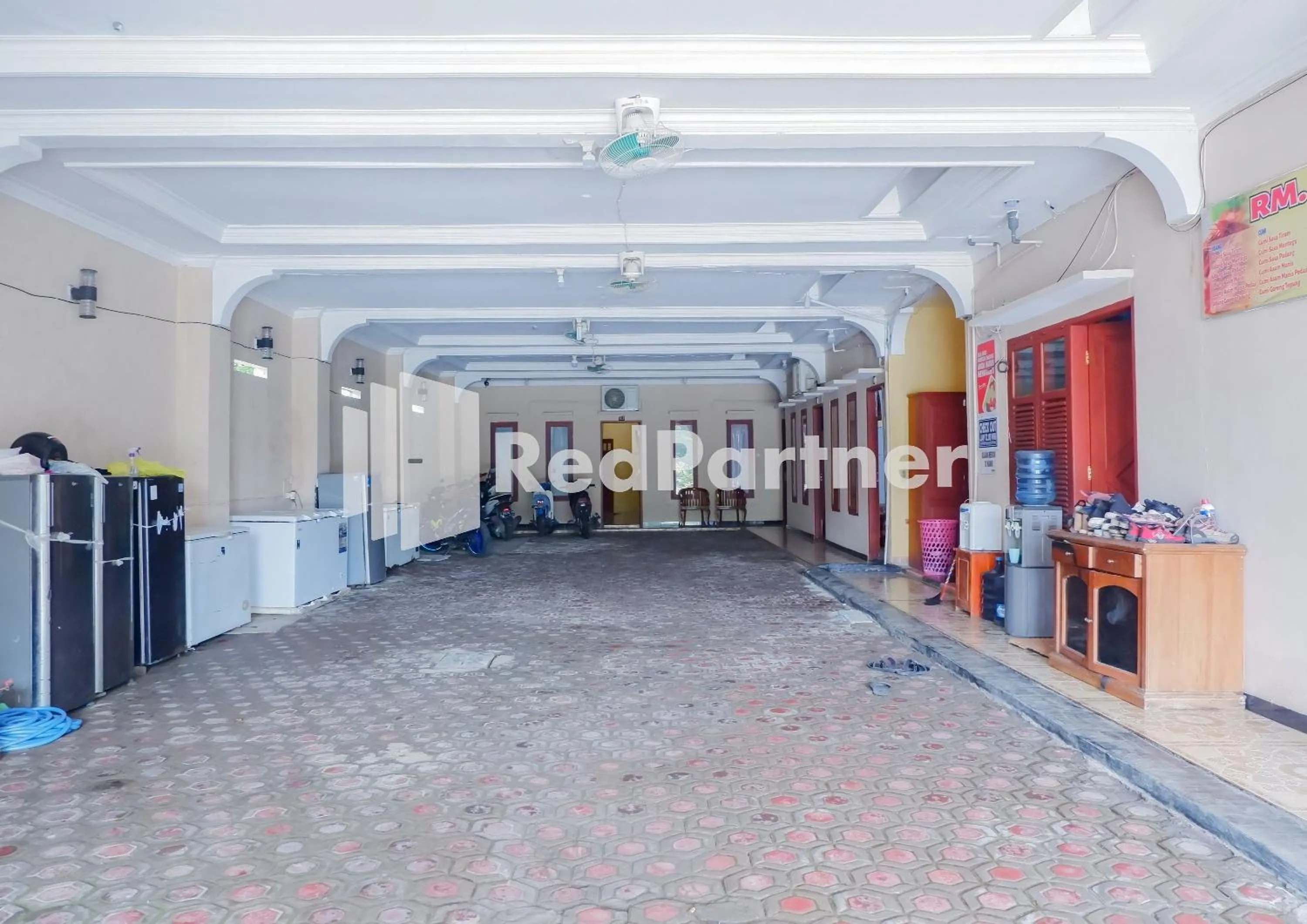 Property building in MS Hotel Pangandaran Mitra RedDoorz