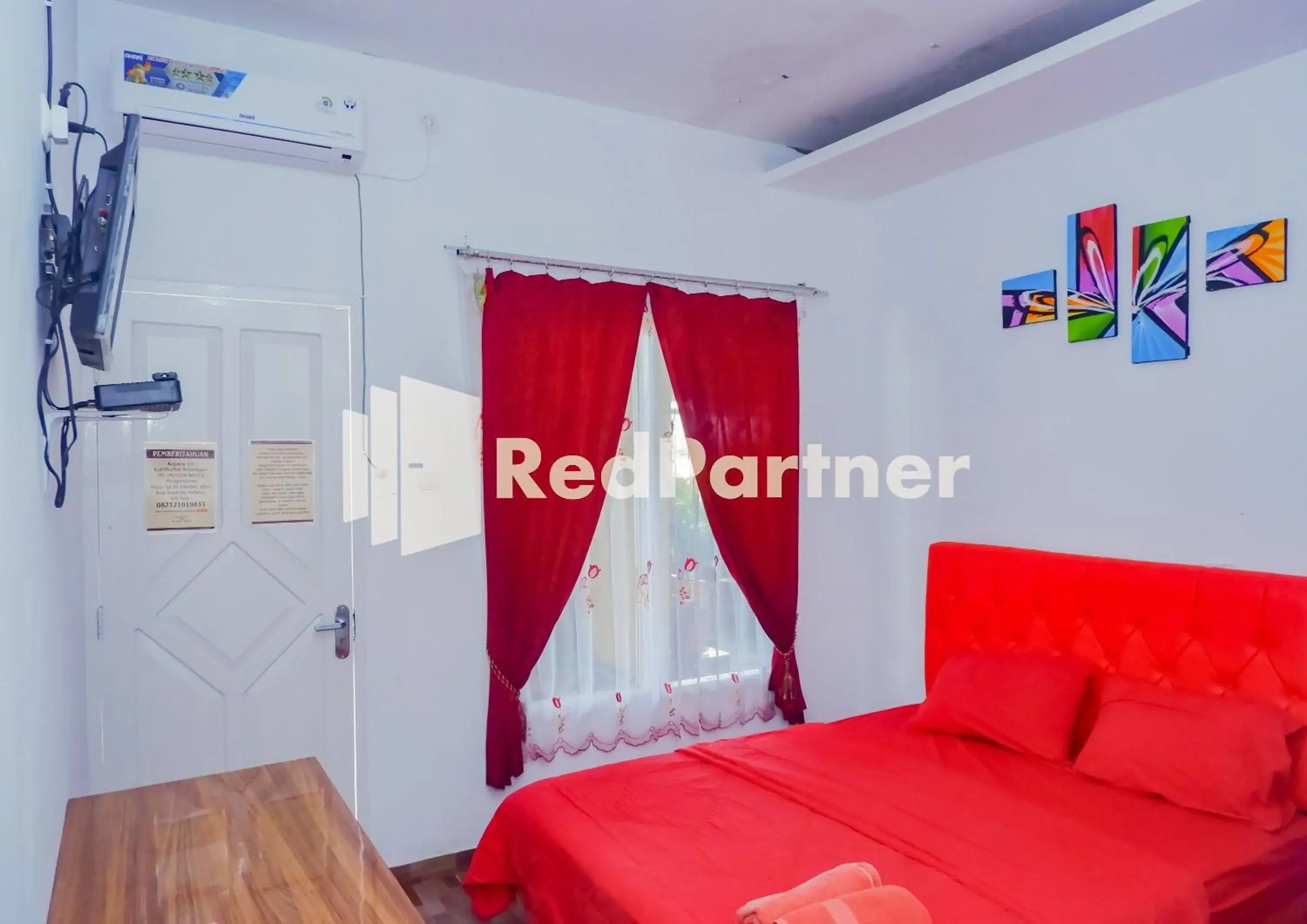 Deluxe Double Room - single occupancy in MS Hotel Pangandaran Mitra RedDoorz Deluxe Double Room - single occupancy in MS Hotel Pangandaran Mitra RedDoorz