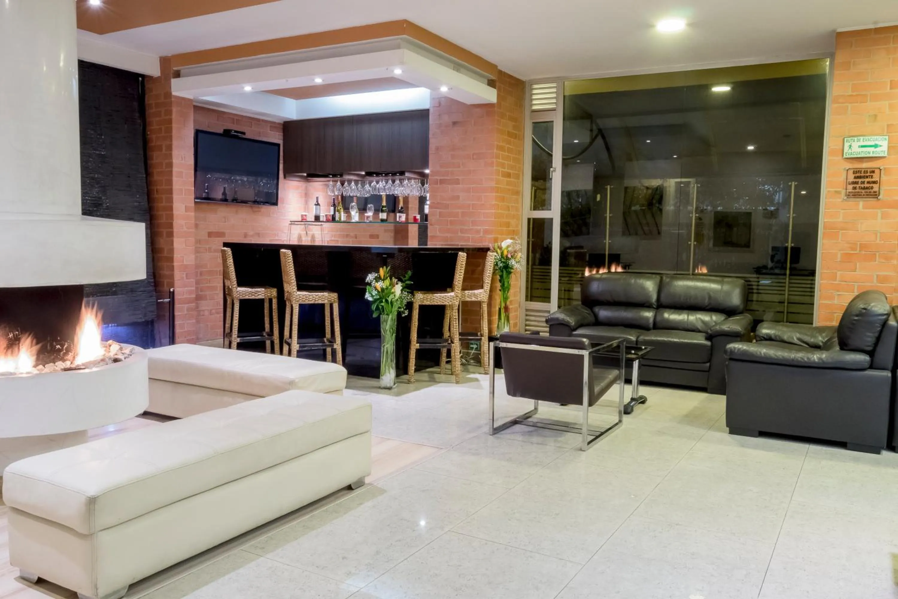 Property building in Hotel Apartamentos Regency La Feria