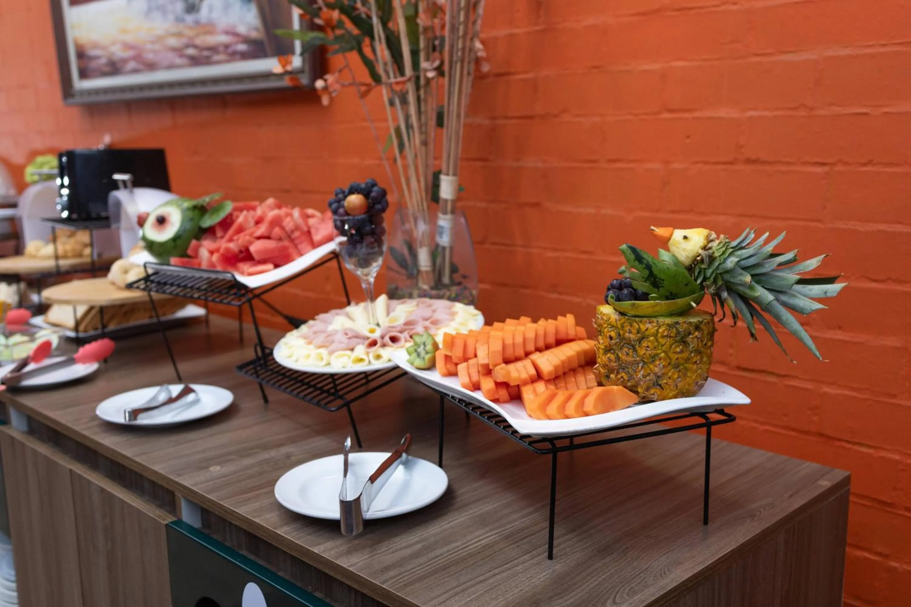 Buffet breakfast in Hotel Apartamentos Regency La Feria