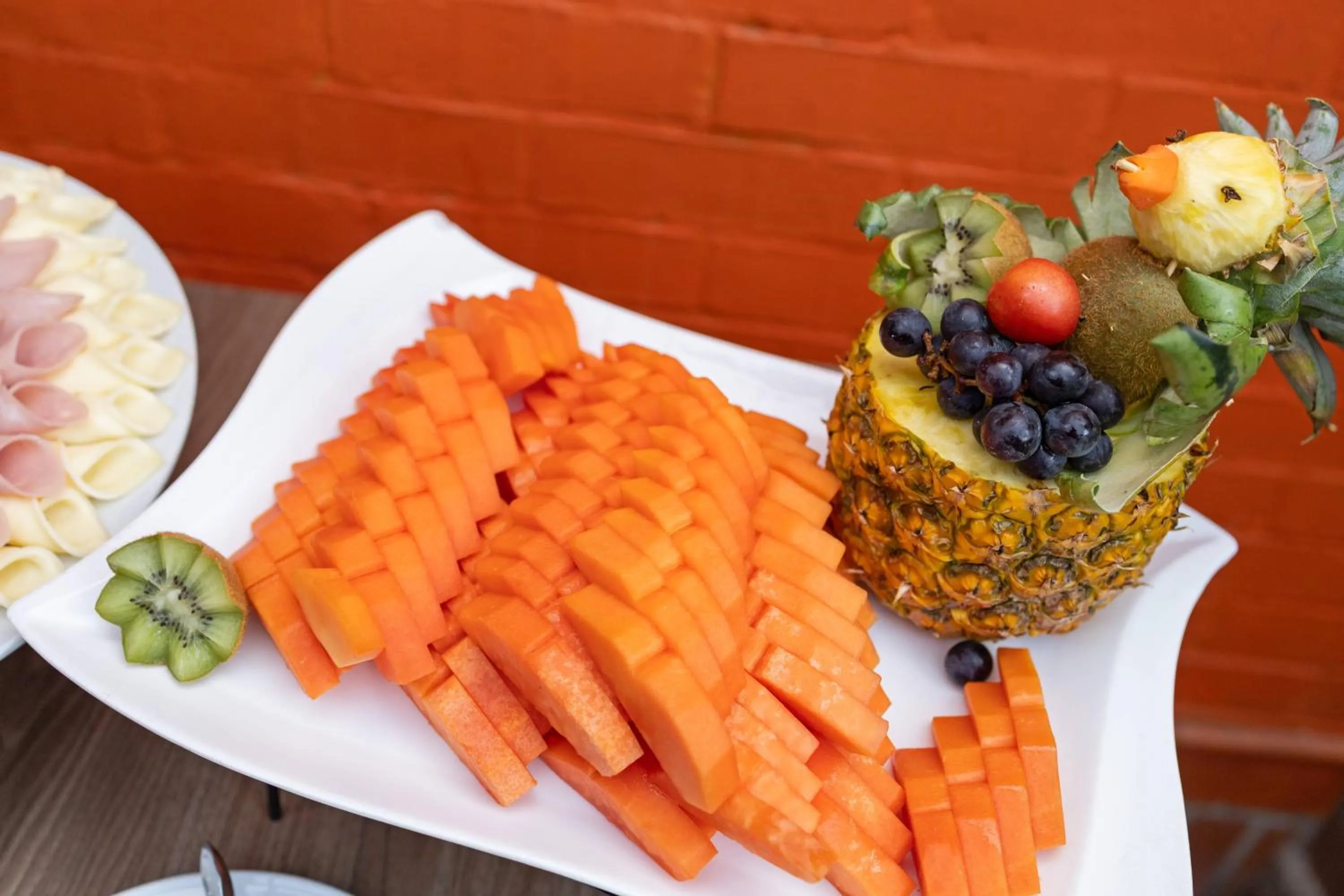 Buffet breakfast in Hotel Apartamentos Regency La Feria