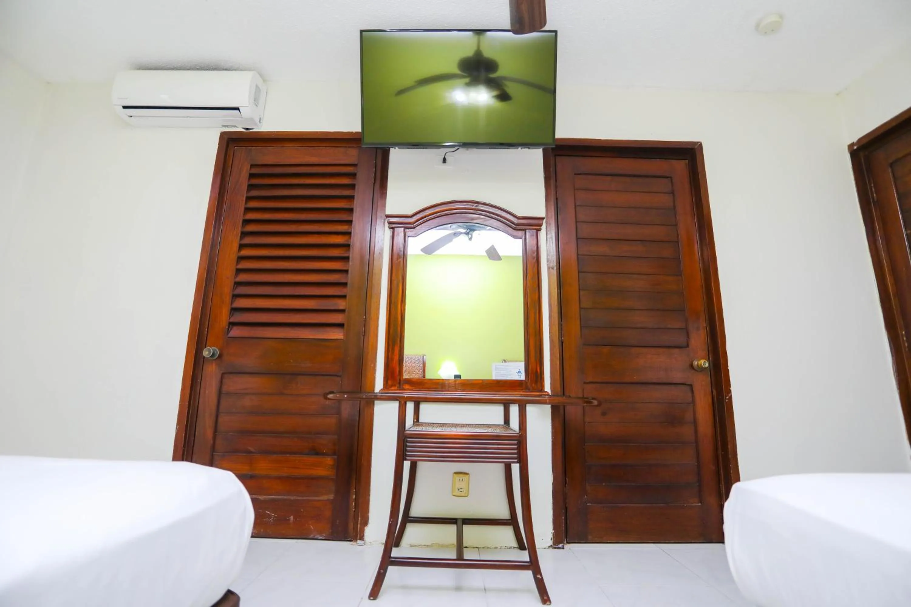 Bedroom, Bed in Hotel Parador