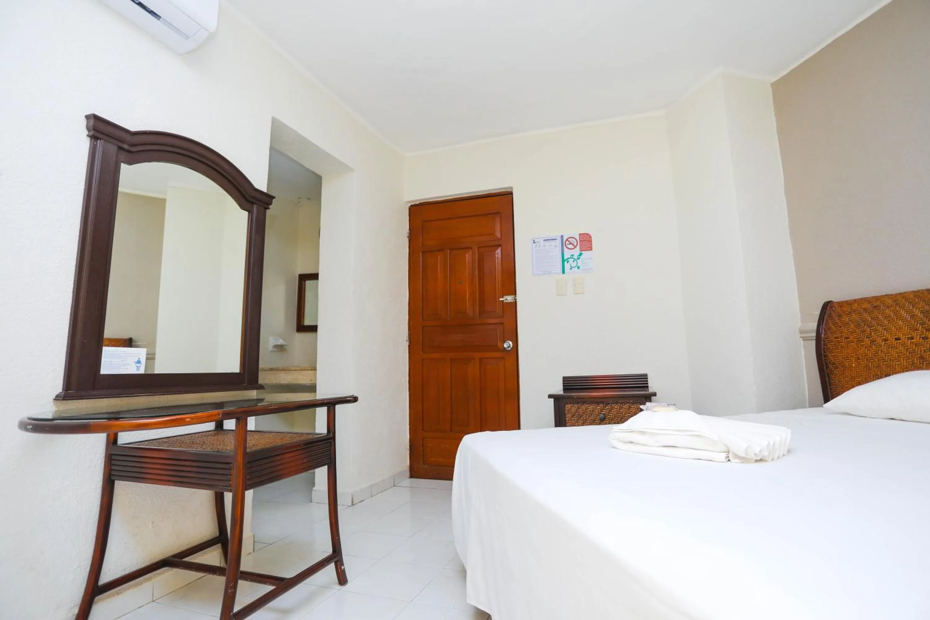 Photo of the whole room, Bed in Hotel Parador