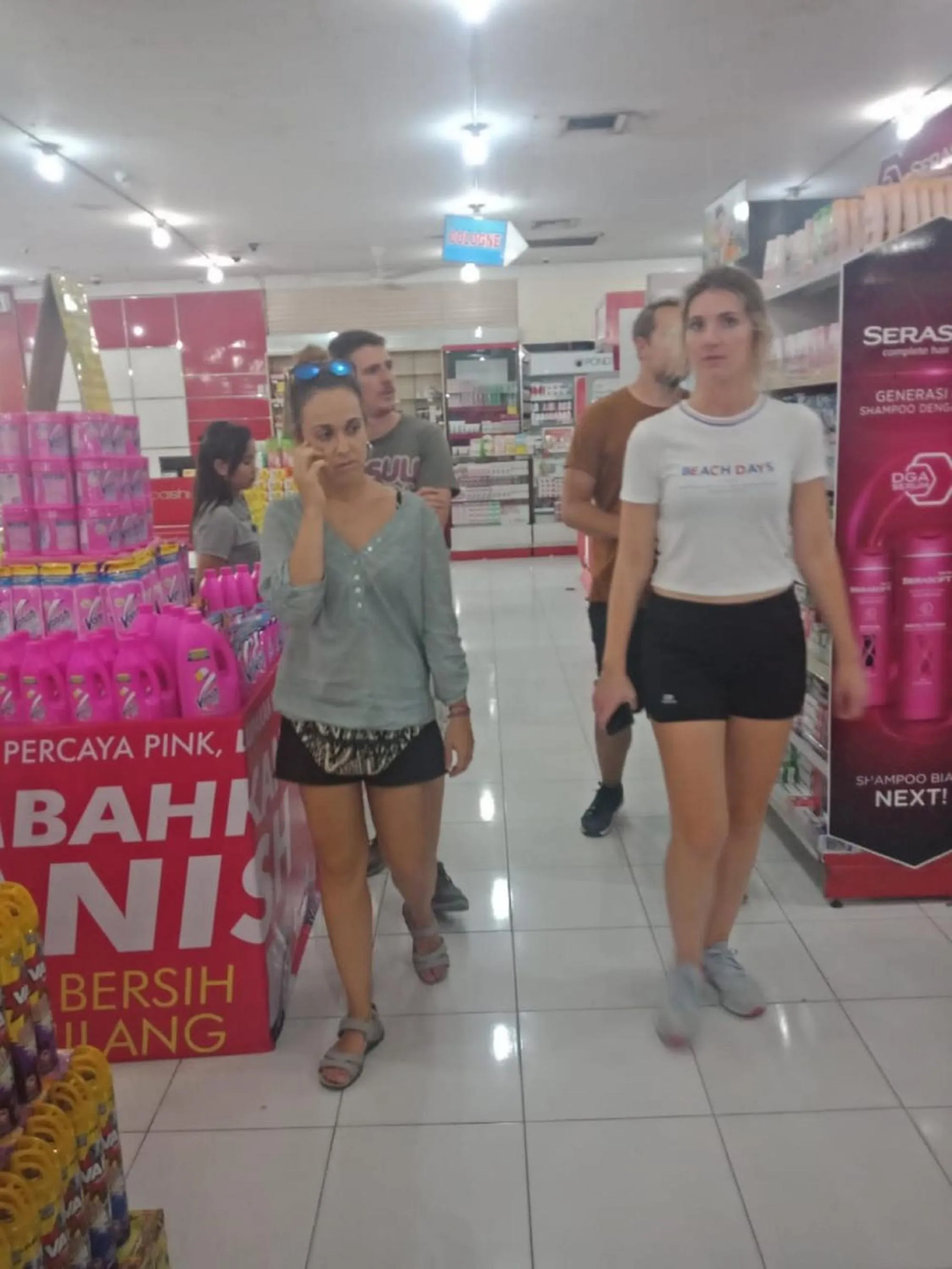 Supermarket/grocery shop in Cheap Inn Banyuwangi