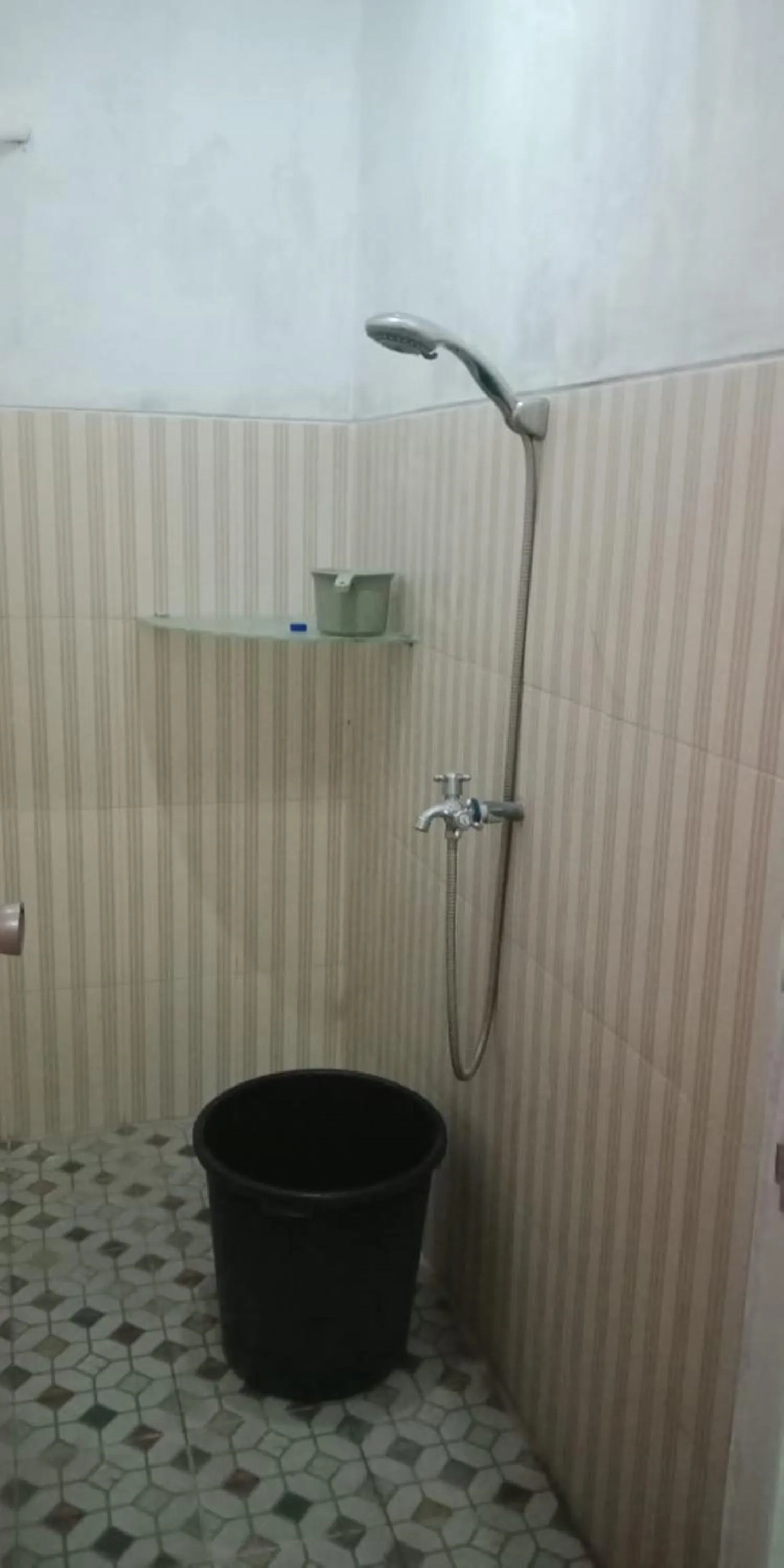 Bathroom in Cheap Inn Banyuwangi