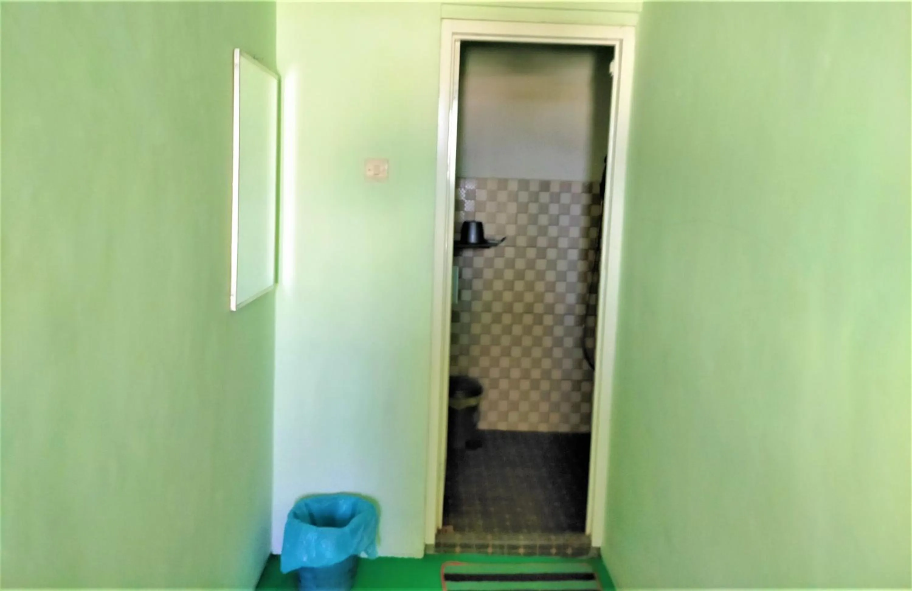 Bathroom in Cheap Inn Banyuwangi