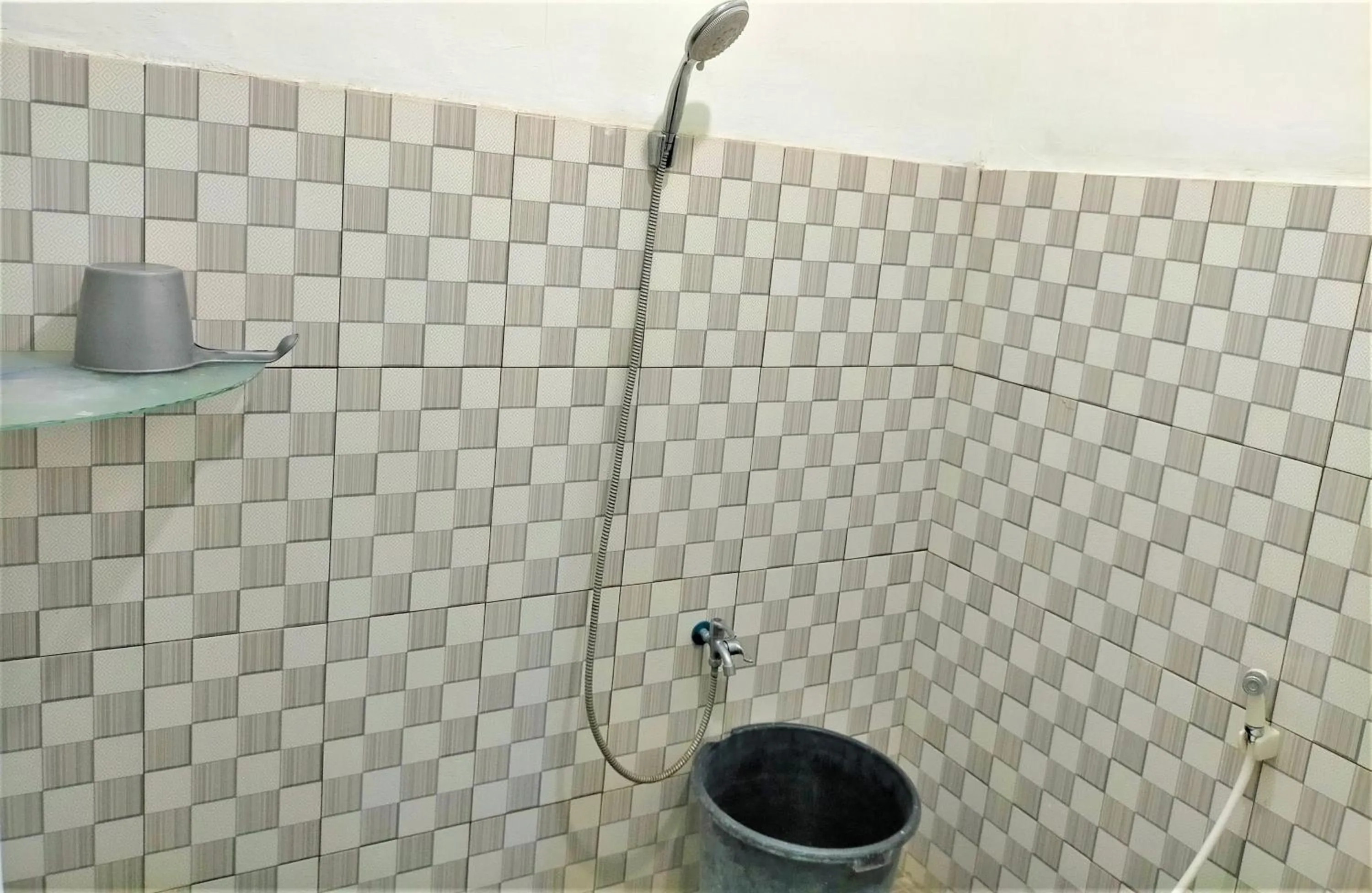 Bathroom in Cheap Inn Banyuwangi