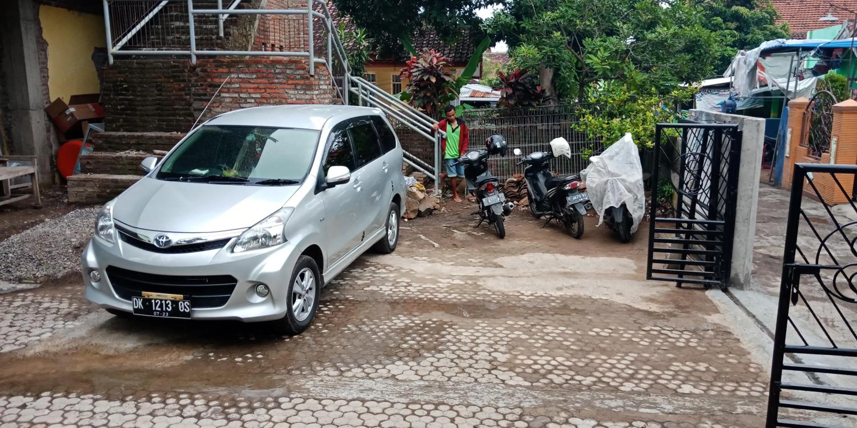 Day in Cheap Inn Banyuwangi